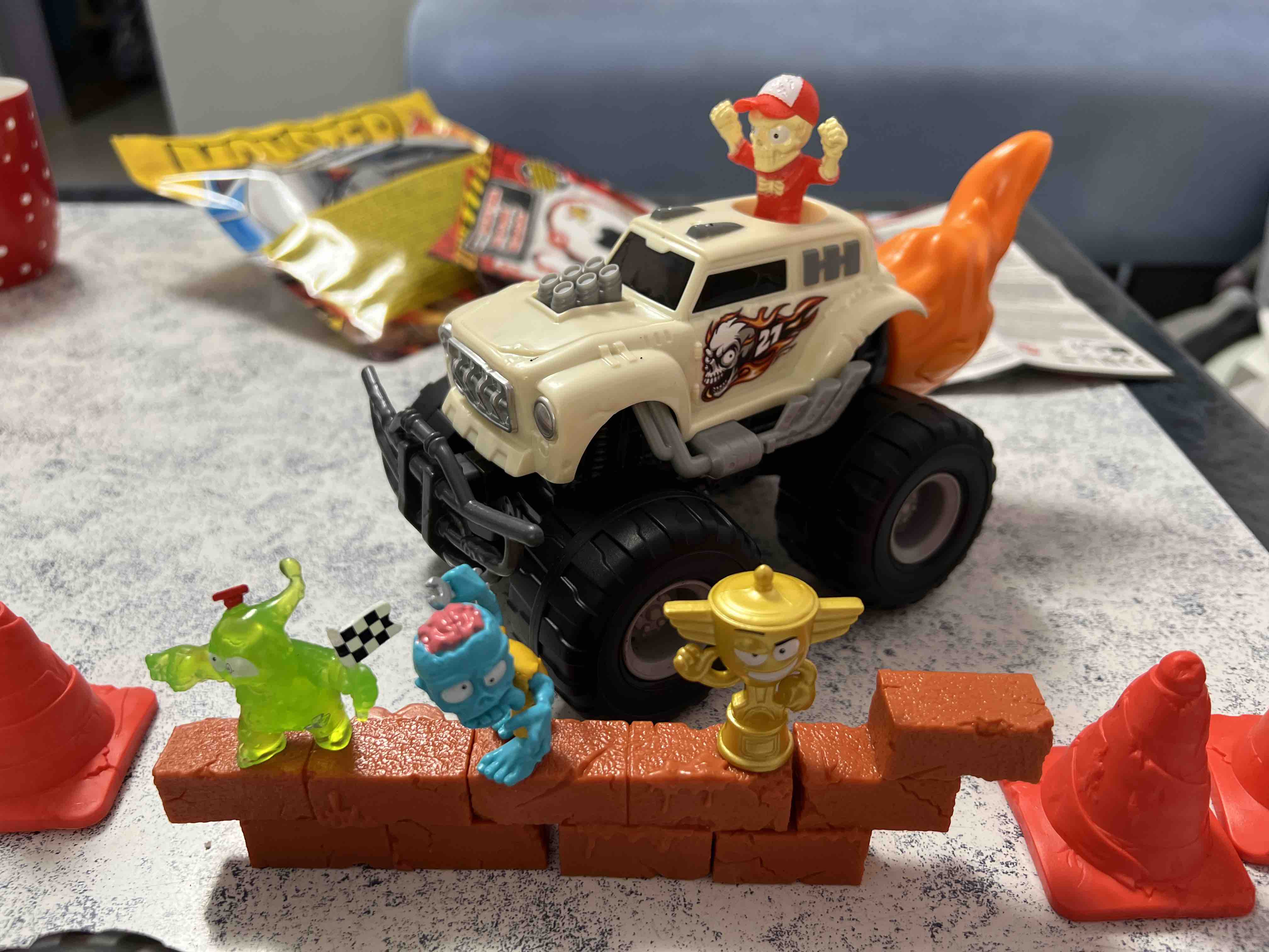 Отзывы о игрушка-сюрприз Smashers Monster Truck Playset 74103 - отзывы  покупателей на Мегамаркет | игровые наборы и фигурки - 100051126029