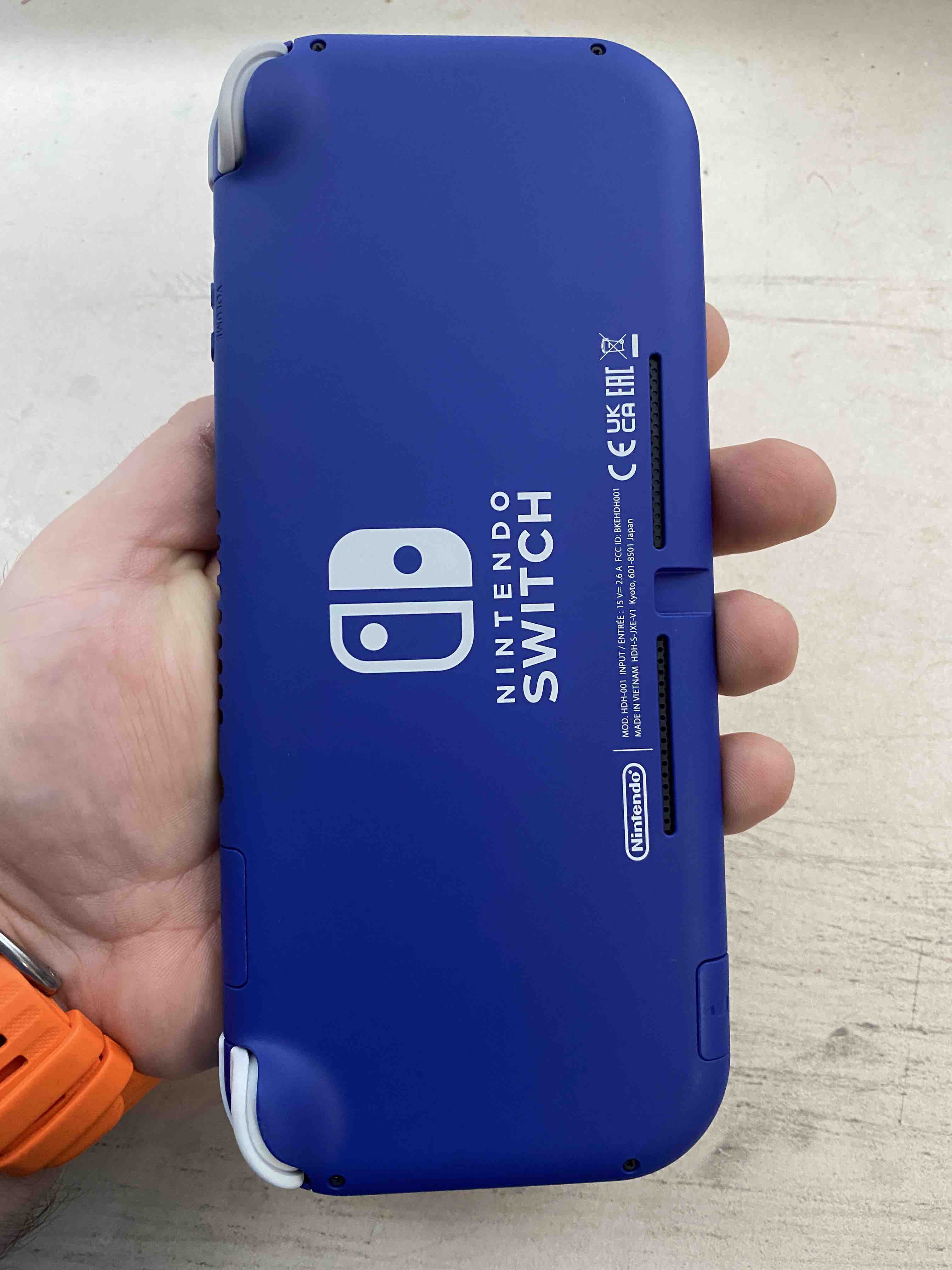 Игровая консоль Nintendo Switch Lite Blue - отзывы покупателей на  маркетплейсе Мегамаркет | Артикул: 100028440858