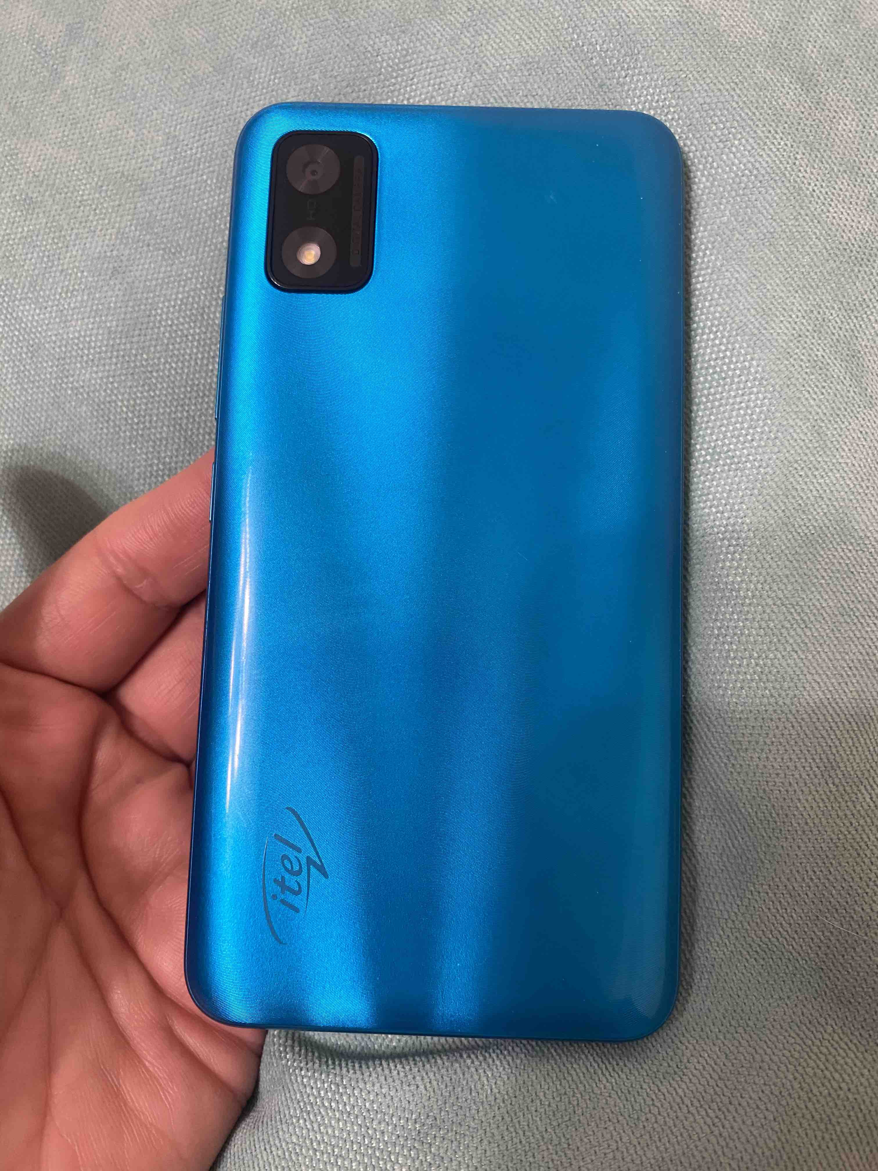 Смартфон Itel A17 1/16GB Blue, купить в Москве, цены в интернет-магазинах  на Мегамаркет