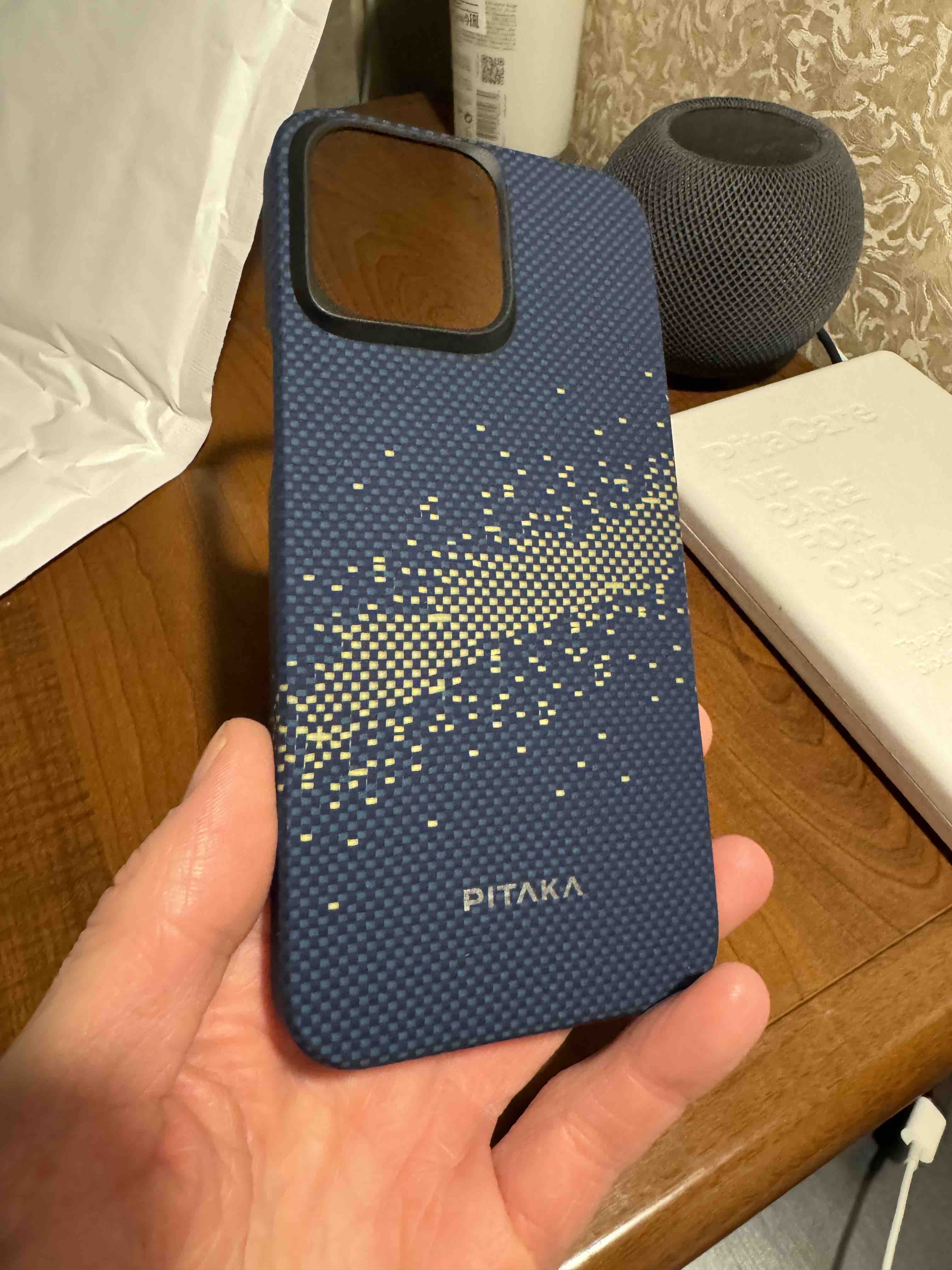 Чехол Pitaka MagEZ Case 4 Magsafe для iPhone 15 Pro Max кевлар  (KI1502PMYG), купить в Москве, цены в интернет-магазинах на Мегамаркет