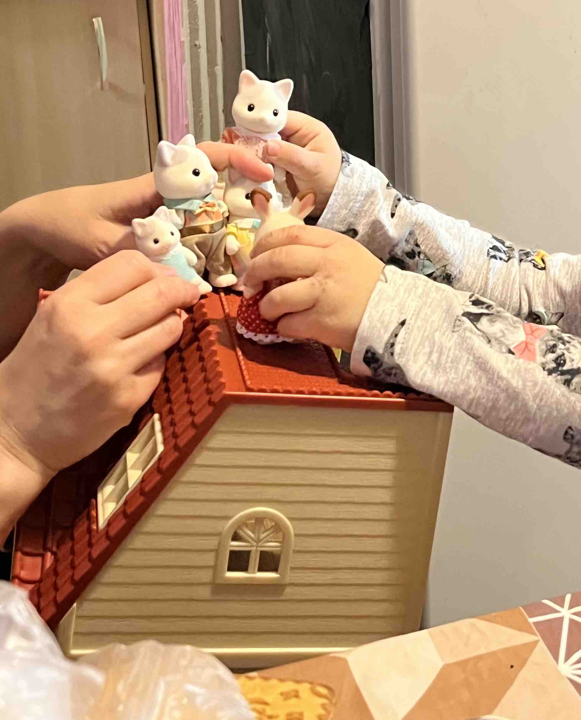 Купить игровой набор Sylvanian Families Уютный домик Марии 5303, цены на  Мегамаркет