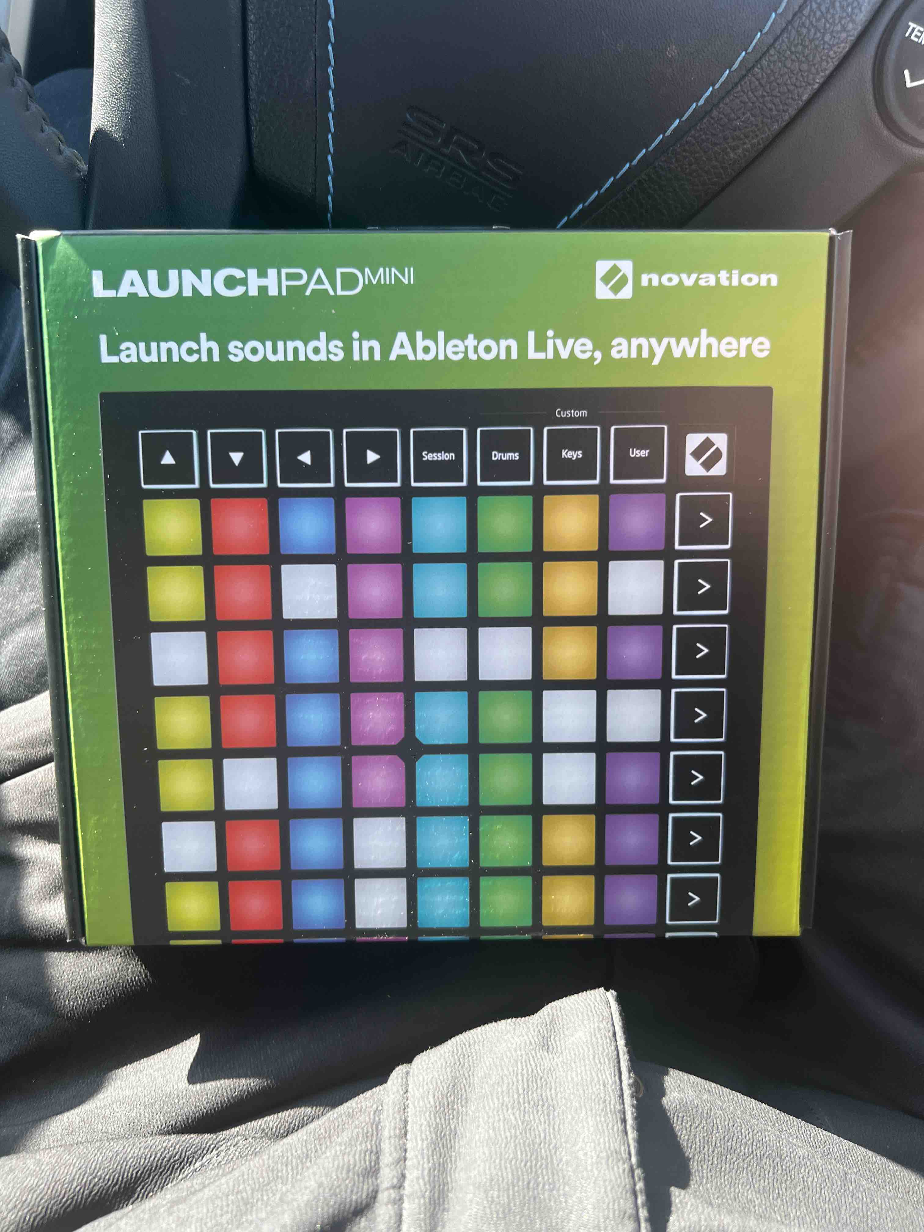 Контроллер Novation Launchpad Mini MK3 – купить в Москве, цены в  интернет-магазинах на Мегамаркет