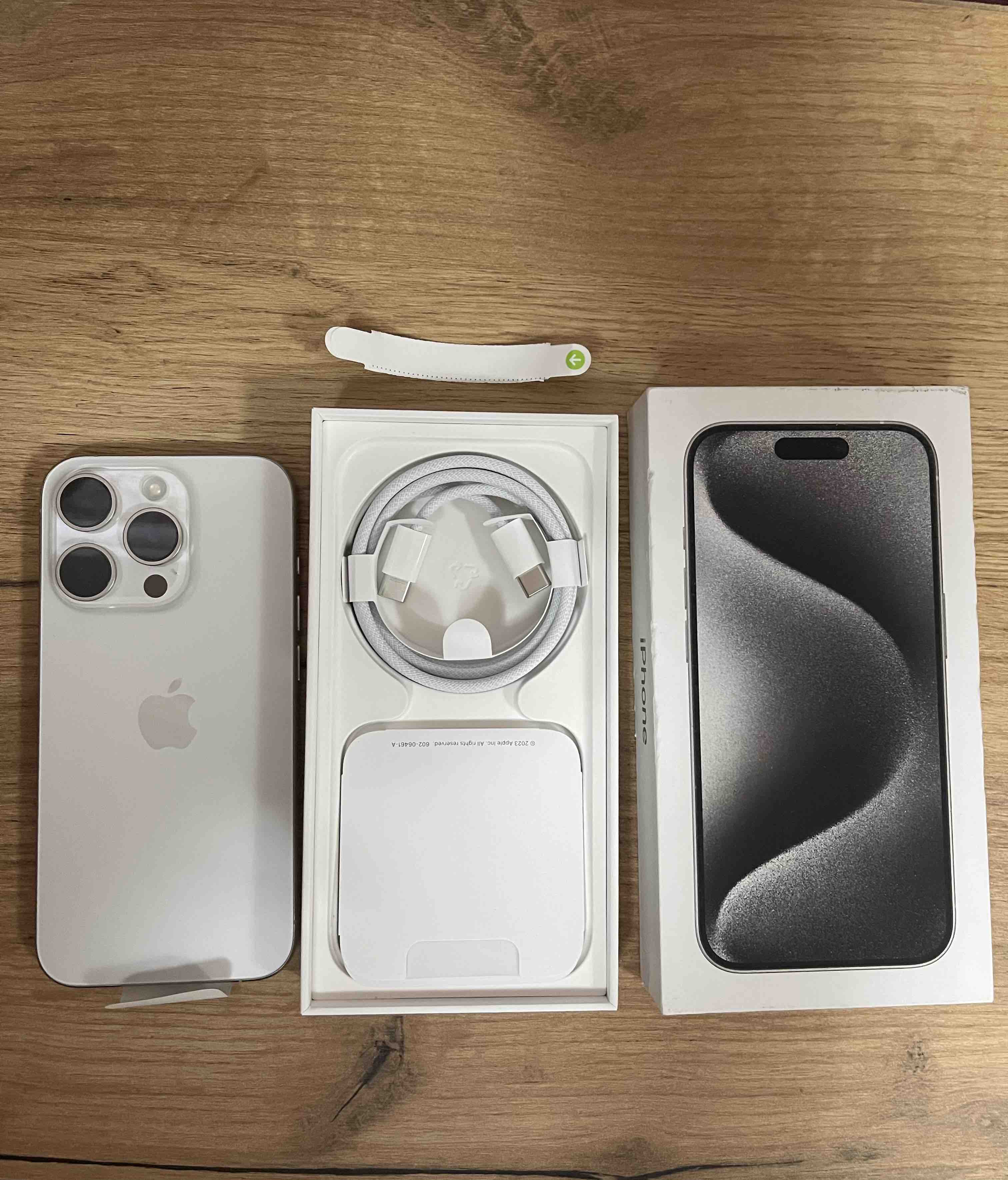 Смартфон Apple iPhone 15 Pro 512Gb White Titanium, купить в Москве, цены в  интернет-магазинах на Мегамаркет