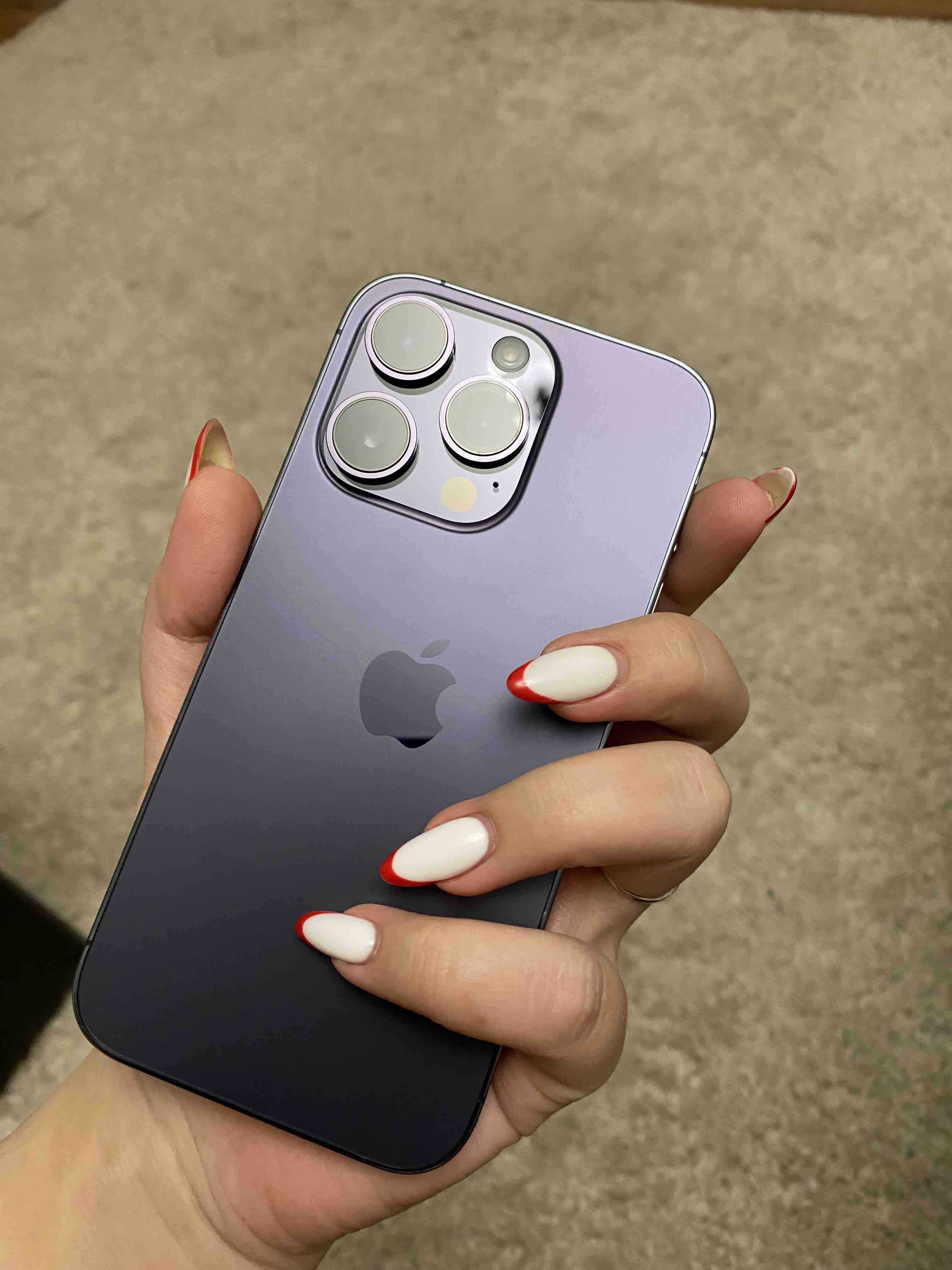 Смартфон Apple iPhone 14 Pro 256Gb Deep Purple (2sim), купить в Москве,  цены в интернет-магазинах на Мегамаркет