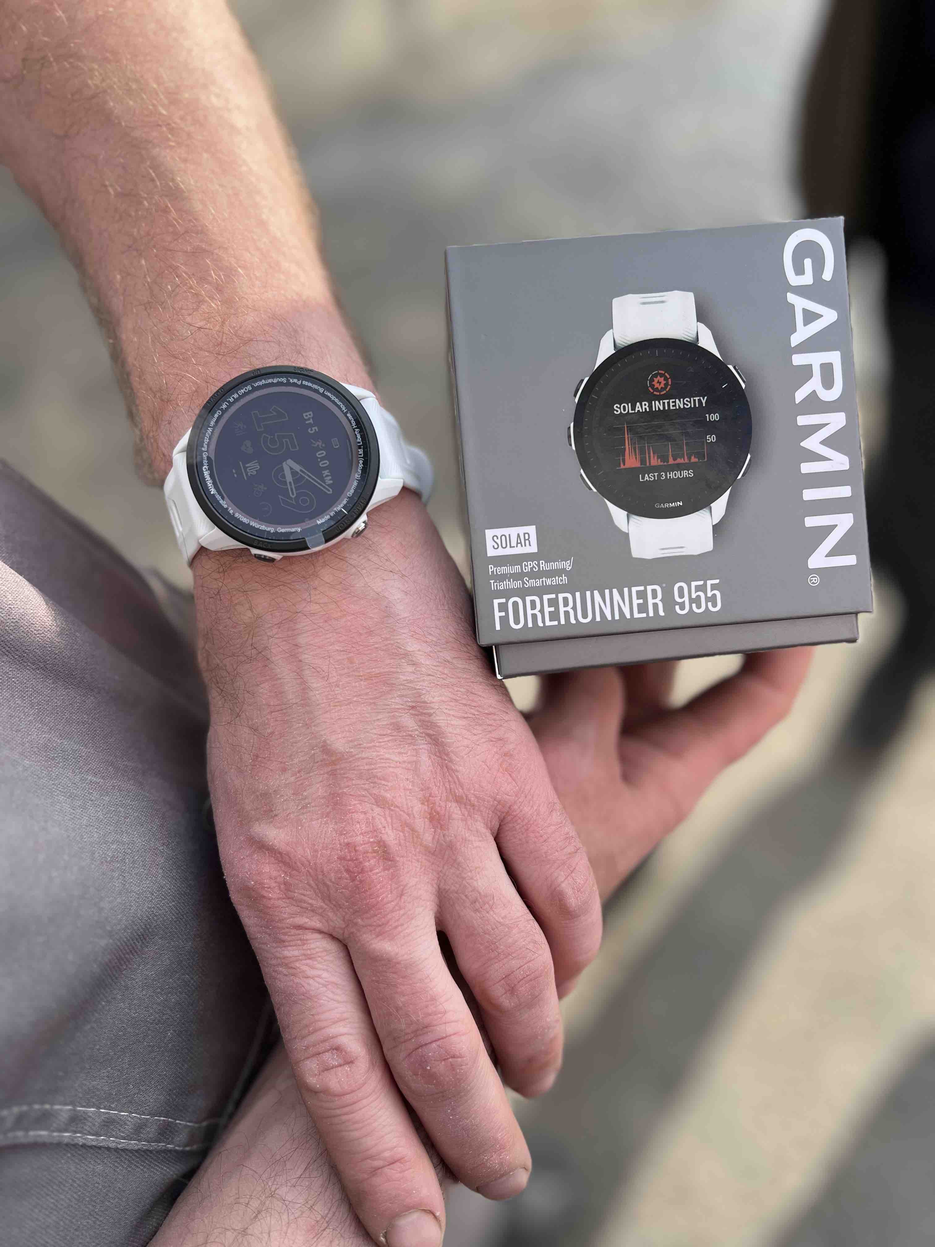 Умные часы GARMIN FORERUNNER 955 Solar белые (010-02638-21), купить в  Москве, цены в интернет-магазинах на Мегамаркет