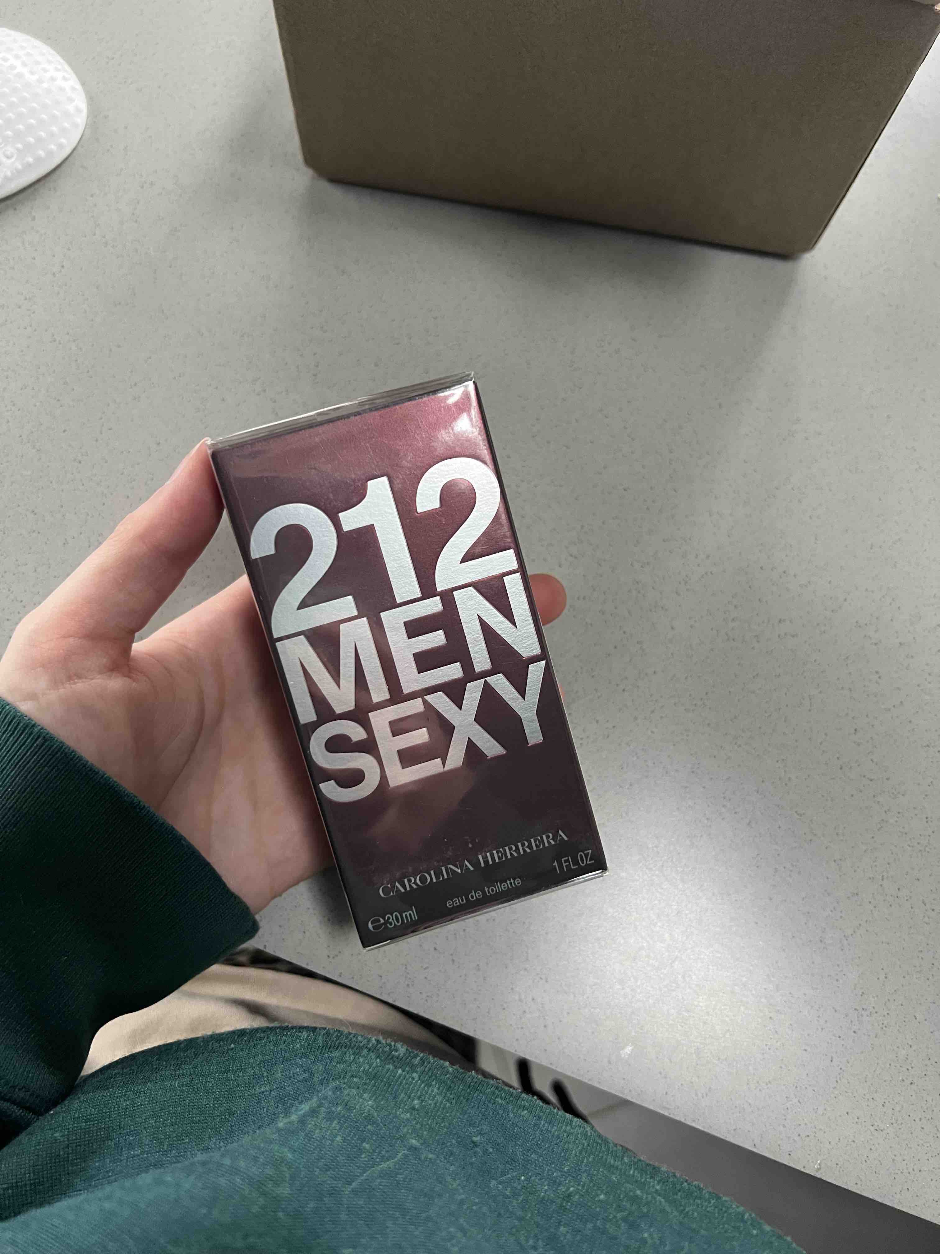 Туалетная вода Carolina Herrera 212 Sexy Men 30 мл - отзывы покупателей на  Мегамаркет | мужская парфюмерия 24610