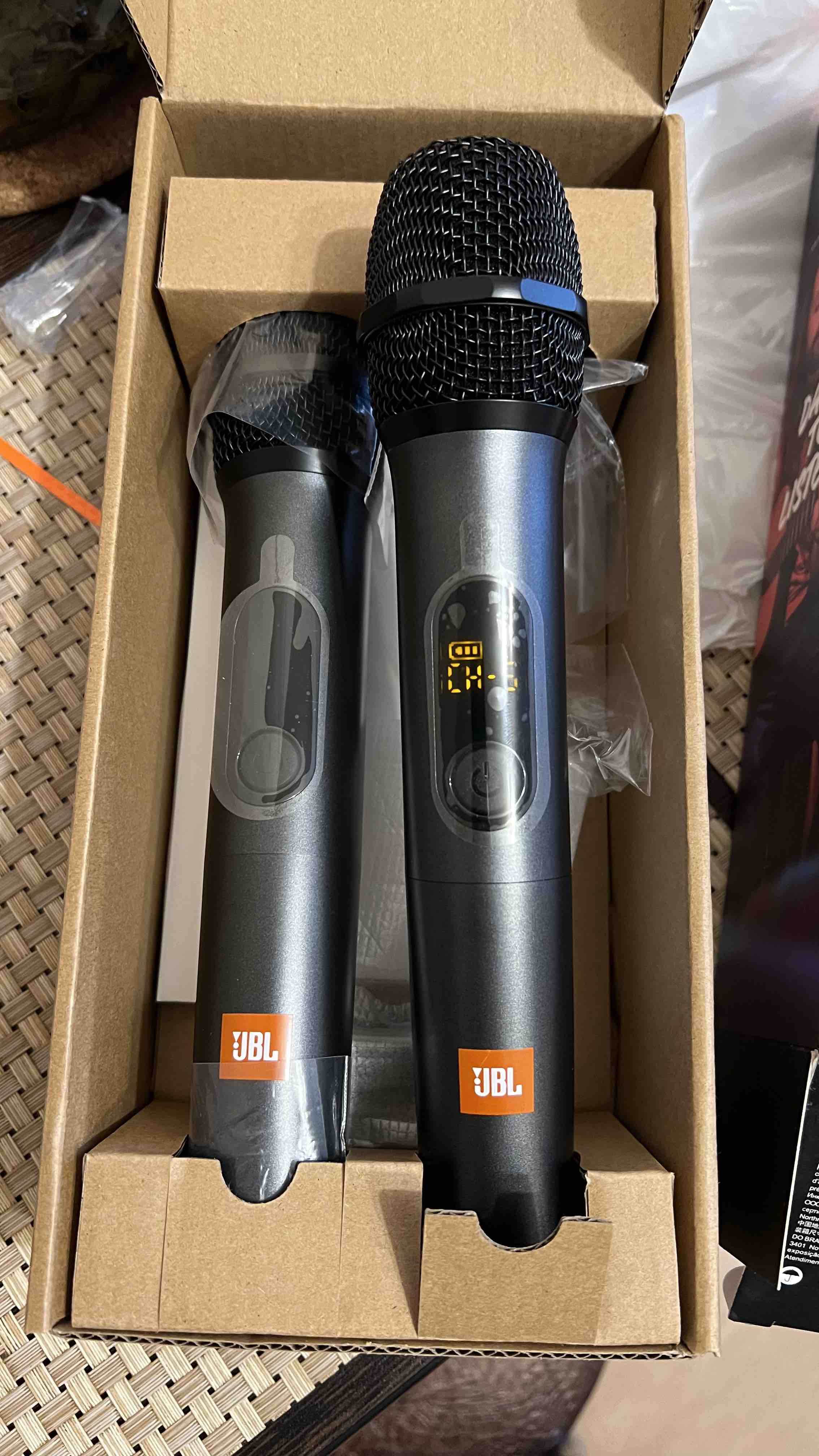 jbl-wireless-microphone-set-black-jblwirelessmic