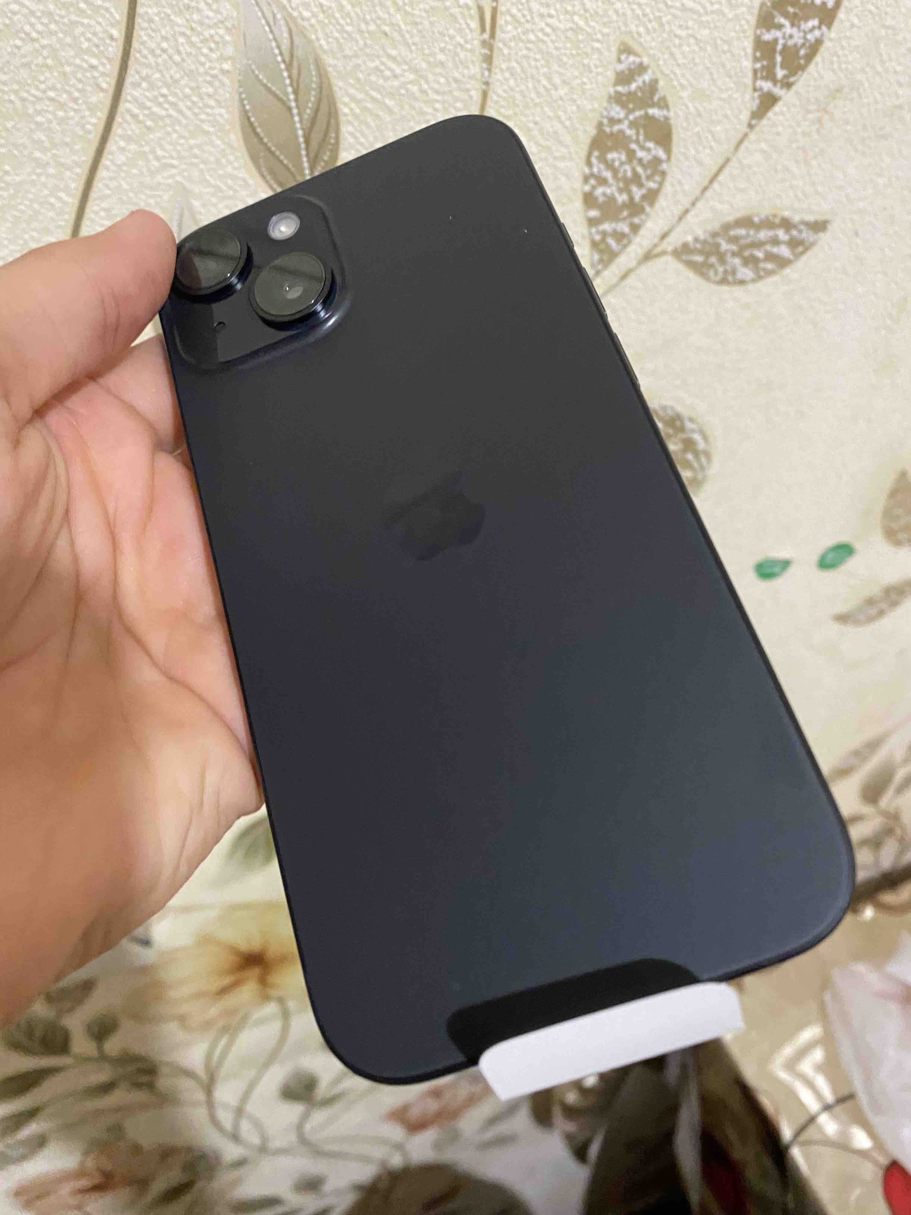 Смартфон Apple iPhone 15 128Gb Black 2 SIM HK/CN - отзывы покупателей на  Мегамаркет | 100060747347