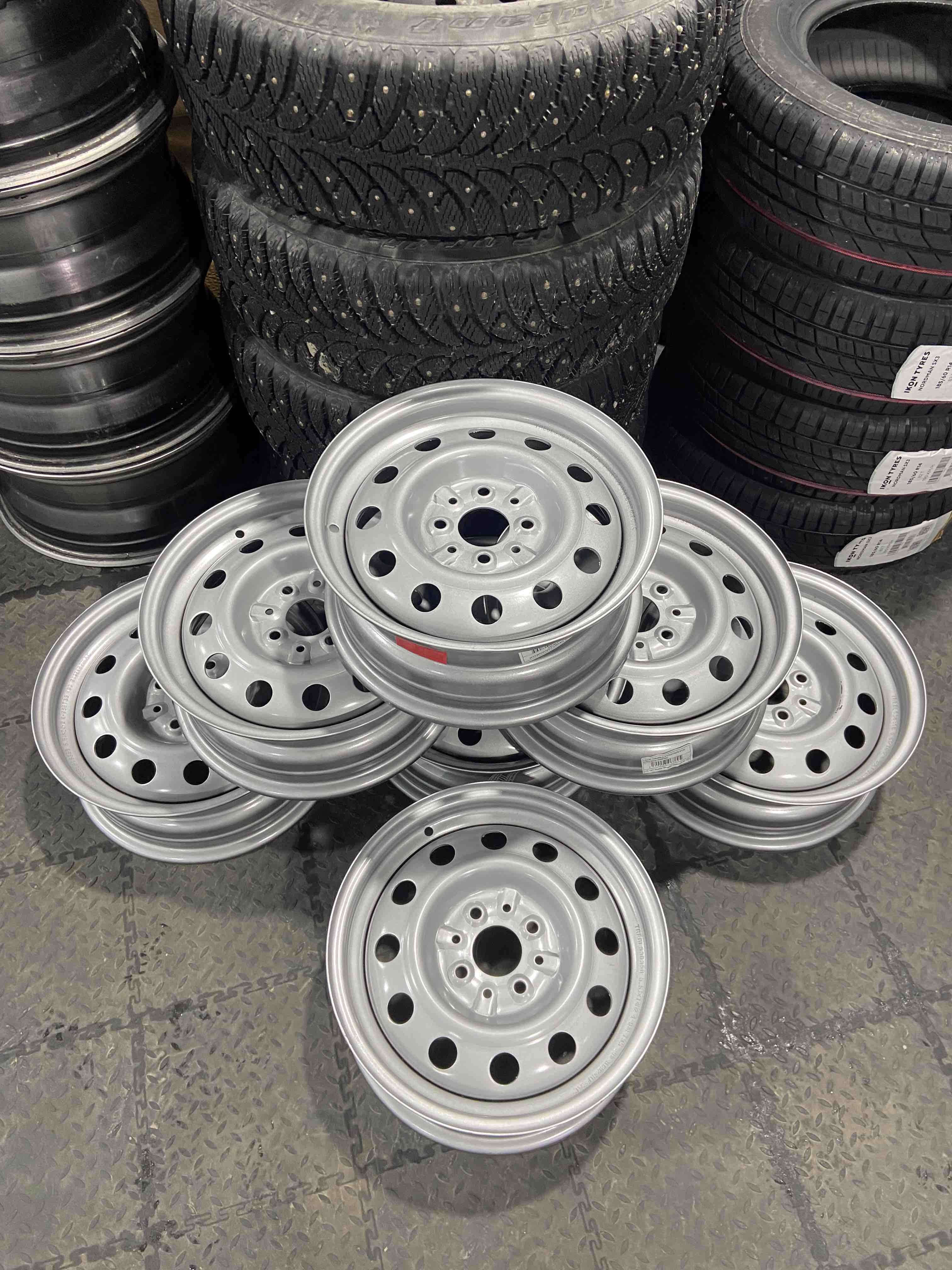 Trebl Купить колесный диск TREBL Lada 53B35B P 5,5/R14 4x98 ET35 d58,6 Green ...