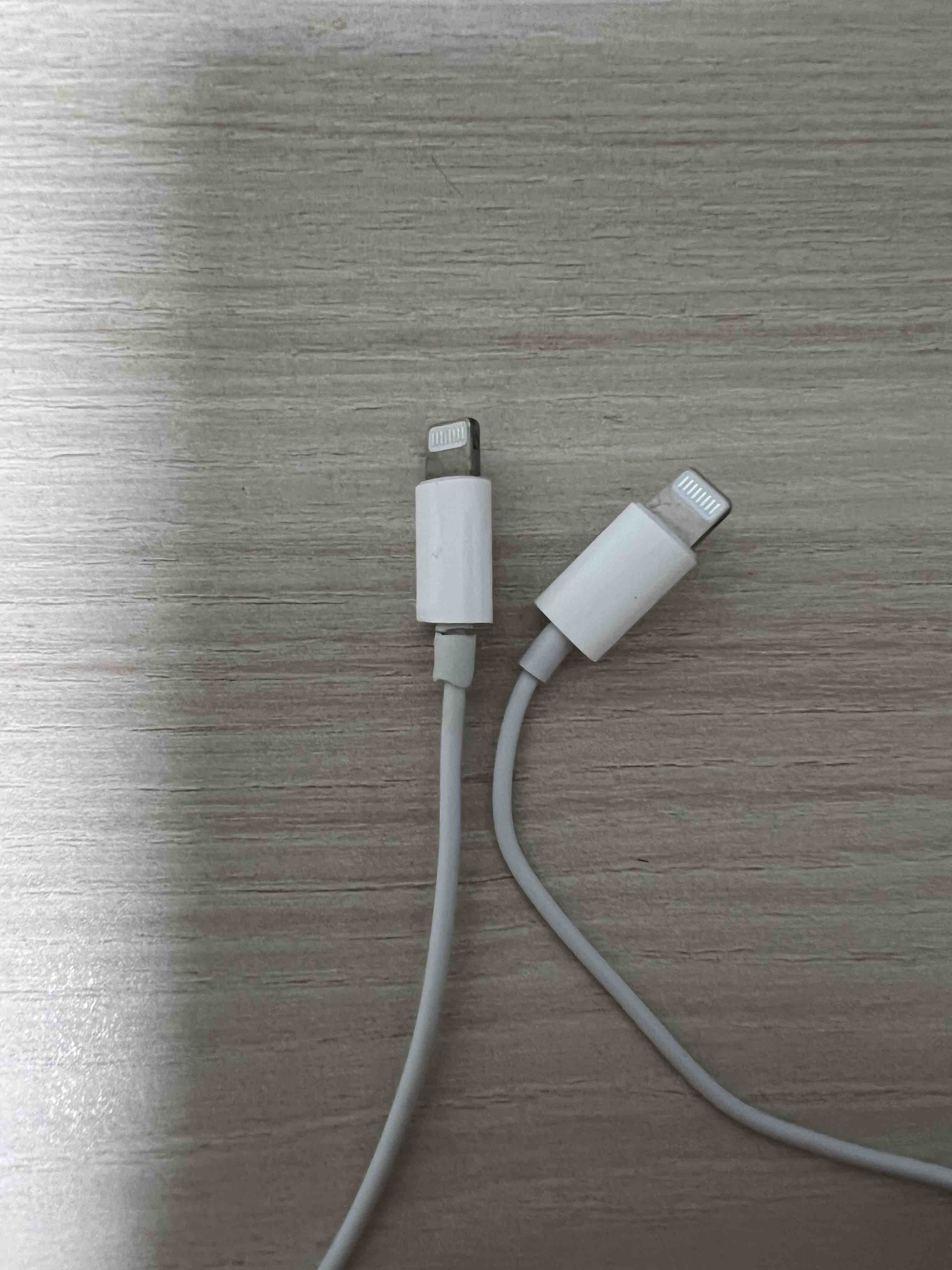 Наушники Apple EarPods Lightning White (MMTN2ZM/A) - отзывы покупателей на  маркетплейсе Мегамаркет | Артикул: 100000062346