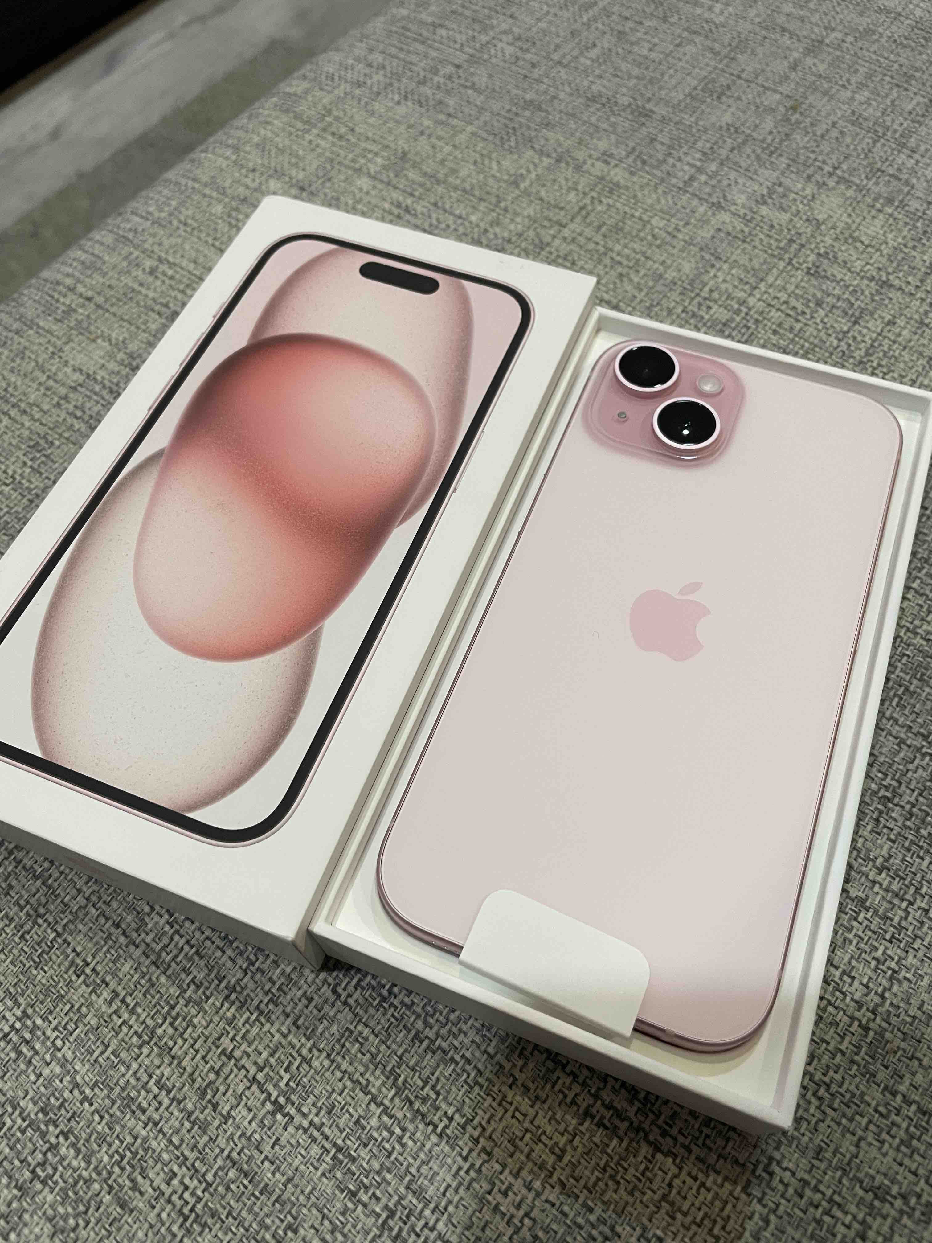 Смартфон Apple iPhone 15 128Gb 2 nano-sim Pink - отзывы покупателей на  Мегамаркет | 100060825475