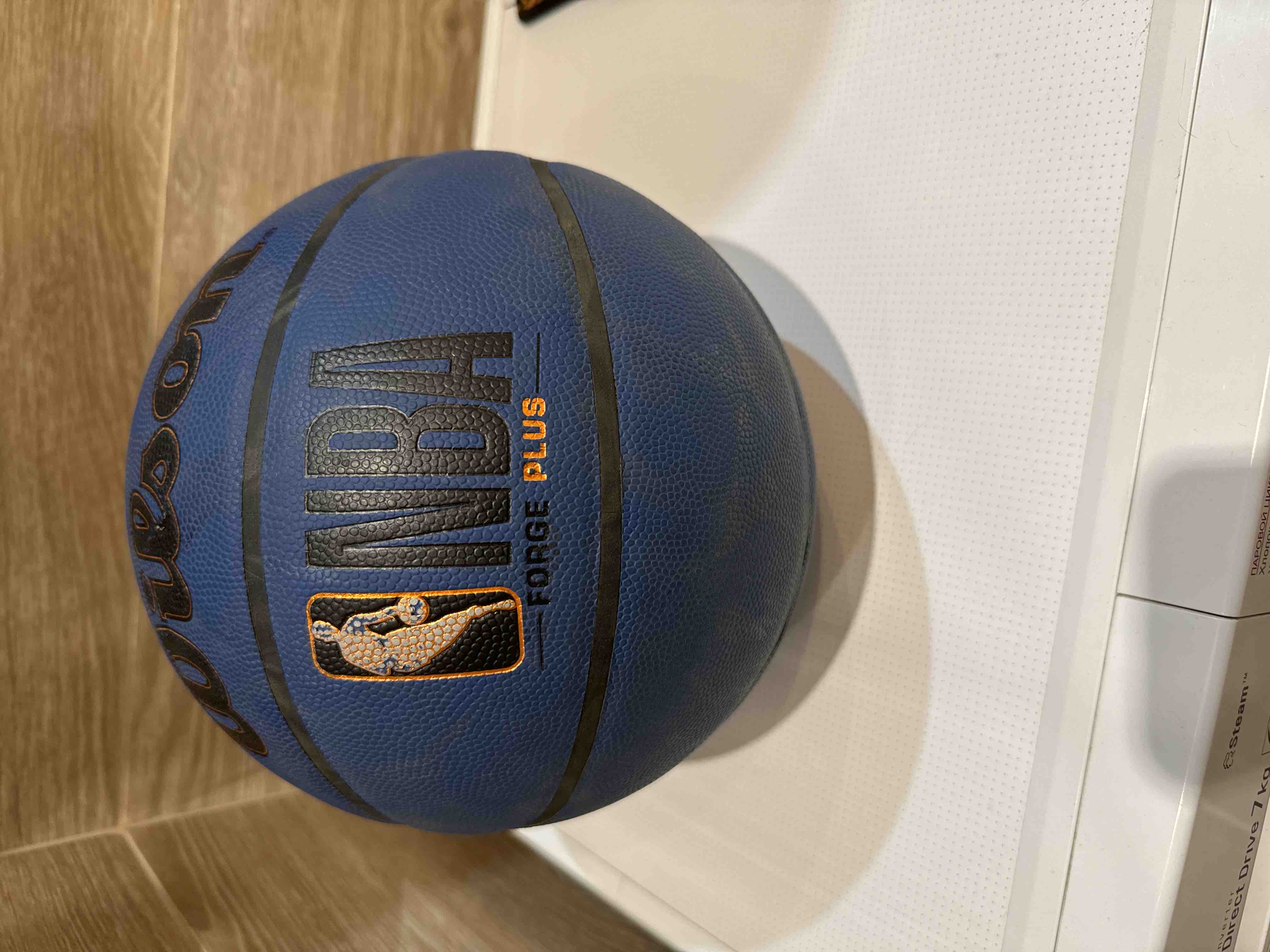 Баскетбольный мяч Wilson NBA forge plus №7 синий - купить в Москве, цены на  Мегамаркет | 100030739907