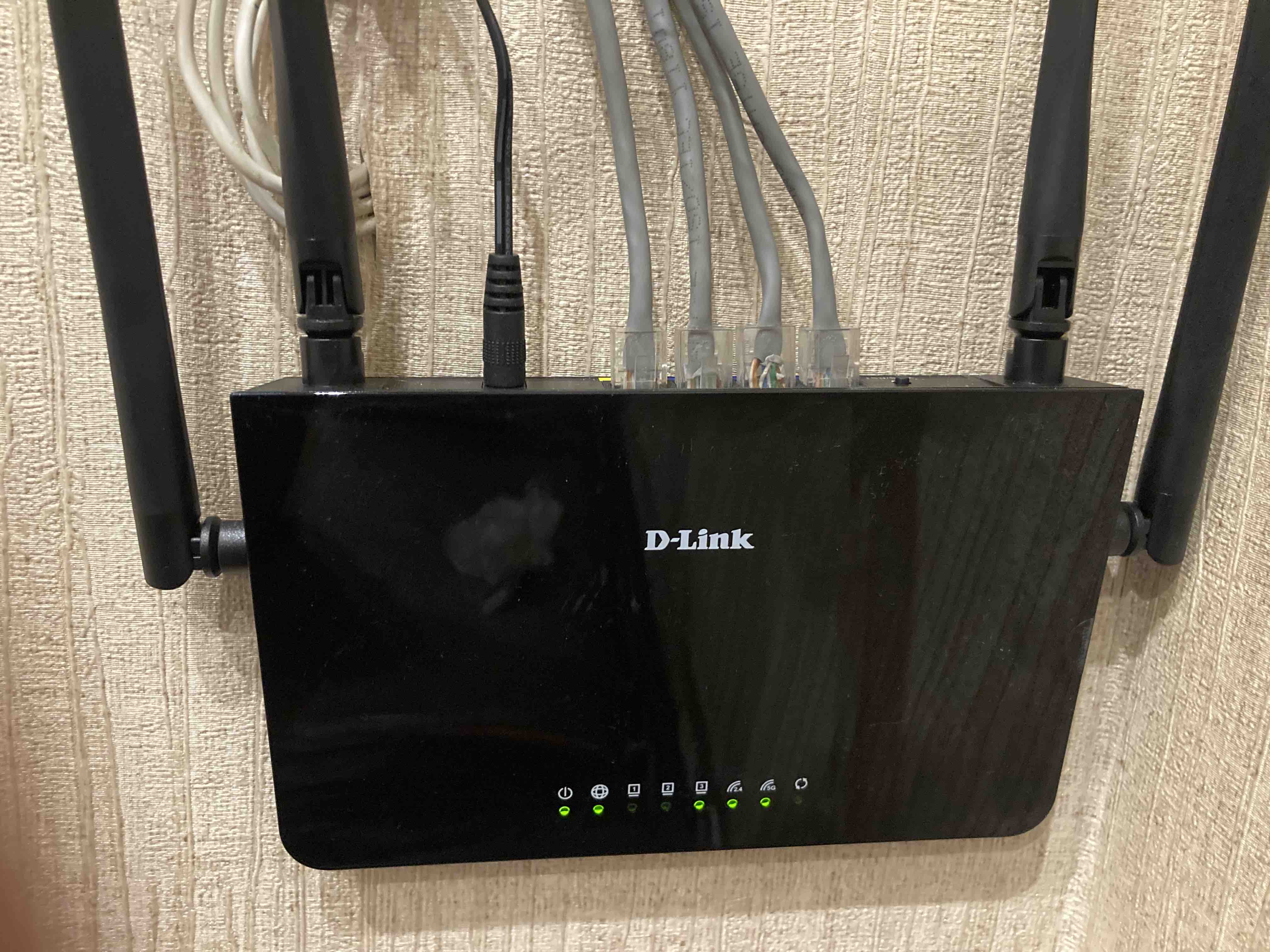 Wi-Fi роутер D-Link DIR-843/RU Black, купить в Москве, цены в  интернет-магазинах на Мегамаркет