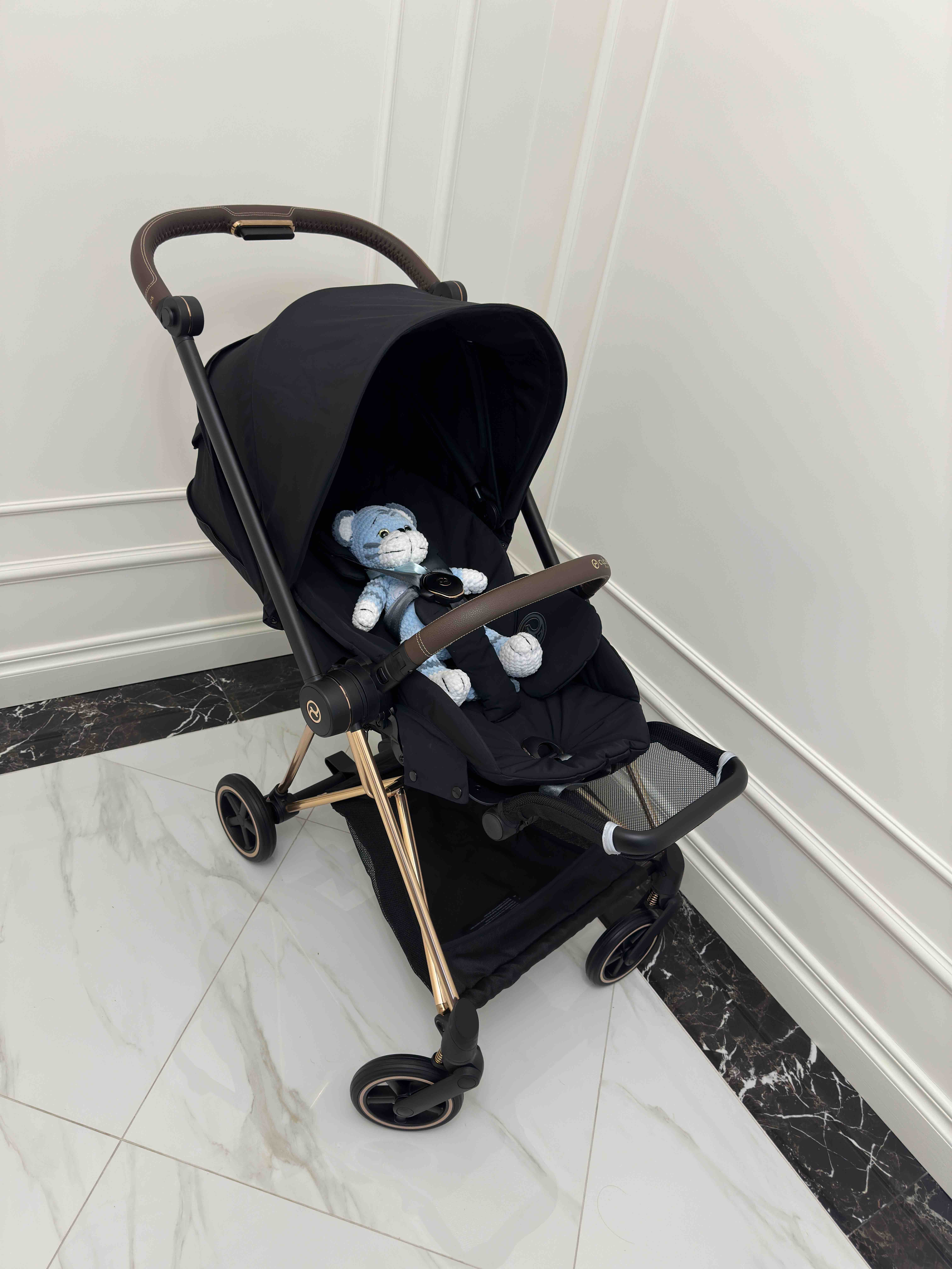 cybex balios s 2019 Color:Bk/Dr G M Matte Finish depending on your days Dkny 10018 Logo Backpack,