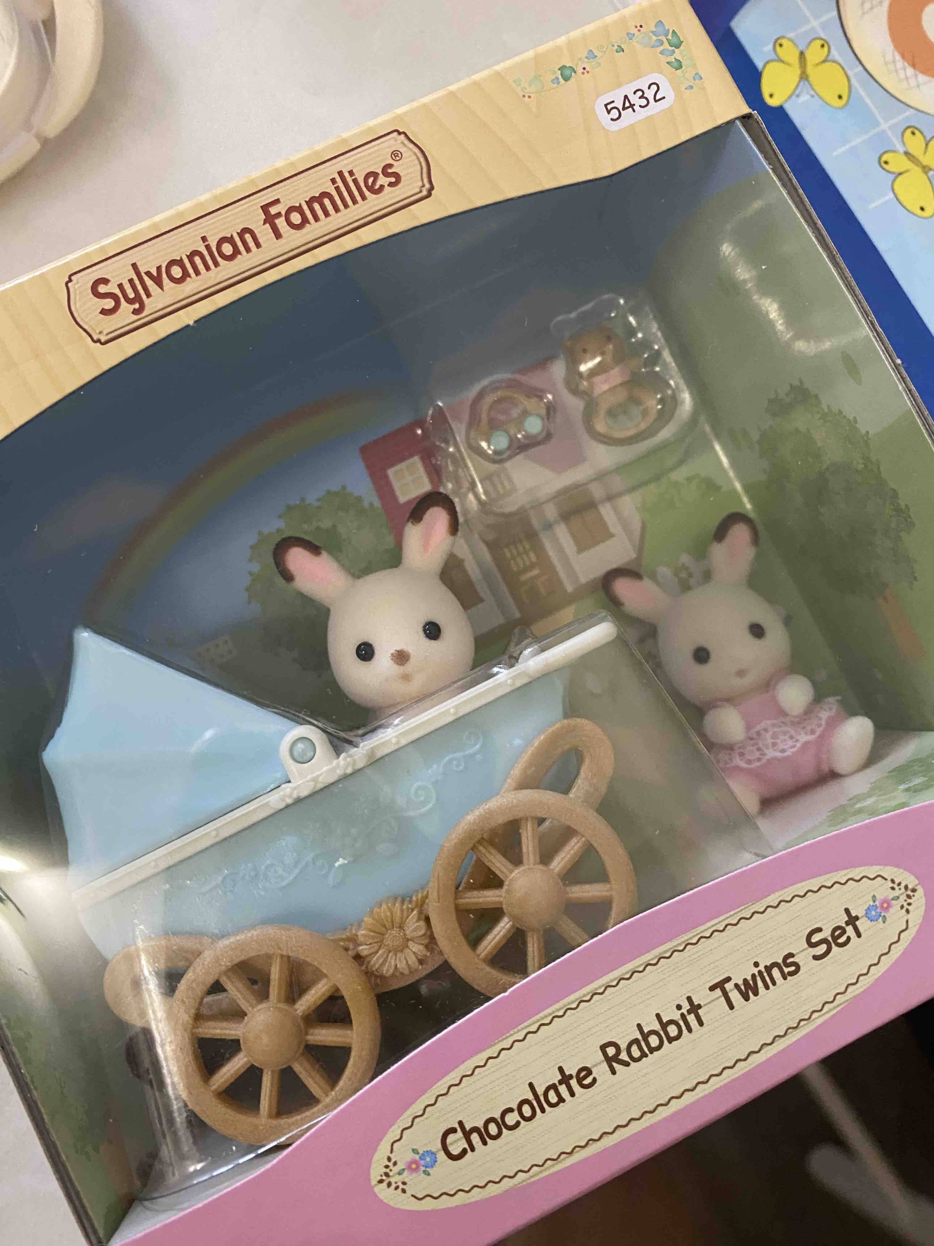 Отзывы о игровой набор Sylvanian Families Шоколадные Кролики-двойняшки 5432  - отзывы покупателей на Мегамаркет | игровые наборы и фигурки 5432 -  600003681181