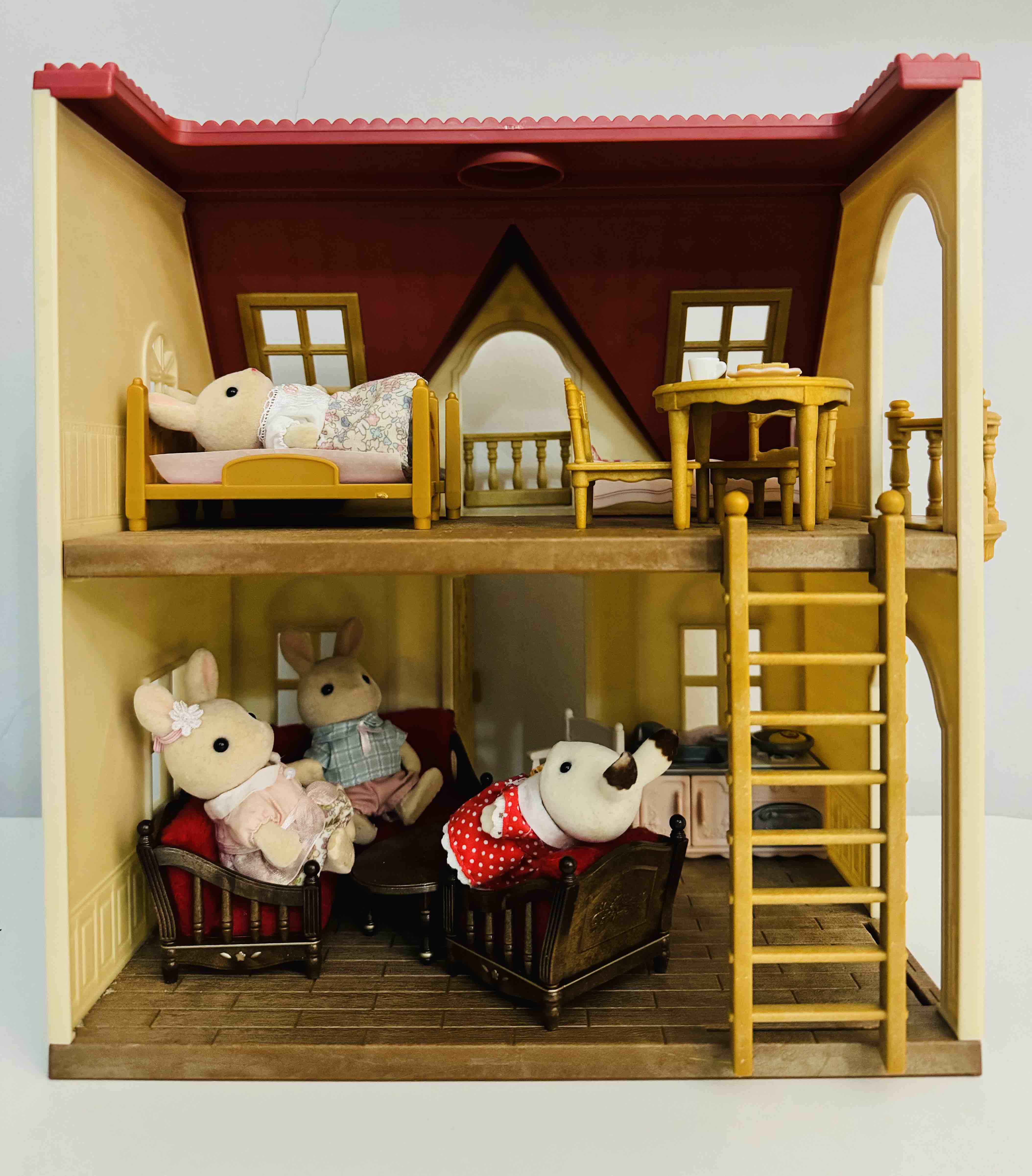 Отзывы о игровой набор Sylvanian Families Семья Молочных кроликов Sylvanian  Families 5706 - отзывы покупателей на Мегамаркет | игровые наборы и фигурки  5706 - 600013032197