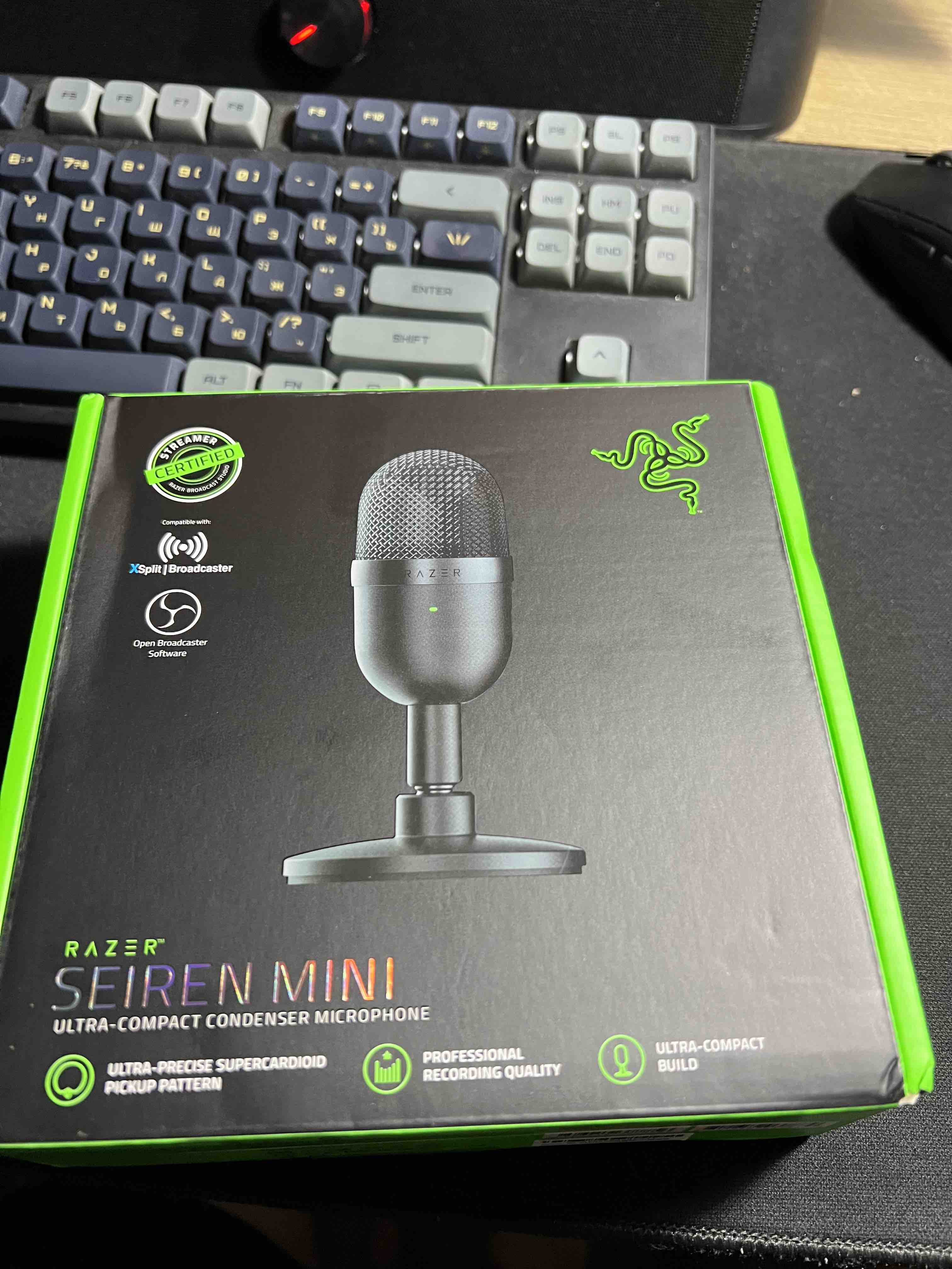 Pink Raze Recorder Микрофон Razer Razer Seiren Mini Pink (RZ19-03450200-R3M1), купить в ...