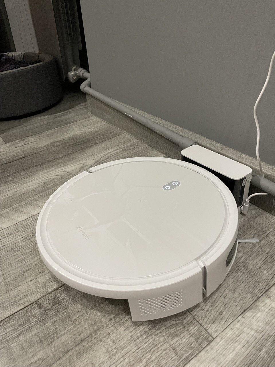 Купить Робот-пылесос Xiaomi Mi Robot Vacuum E10 белый в интернет-магазине  DNS. Характеристики, цена Xiaomi Mi Robot Vacuum E10