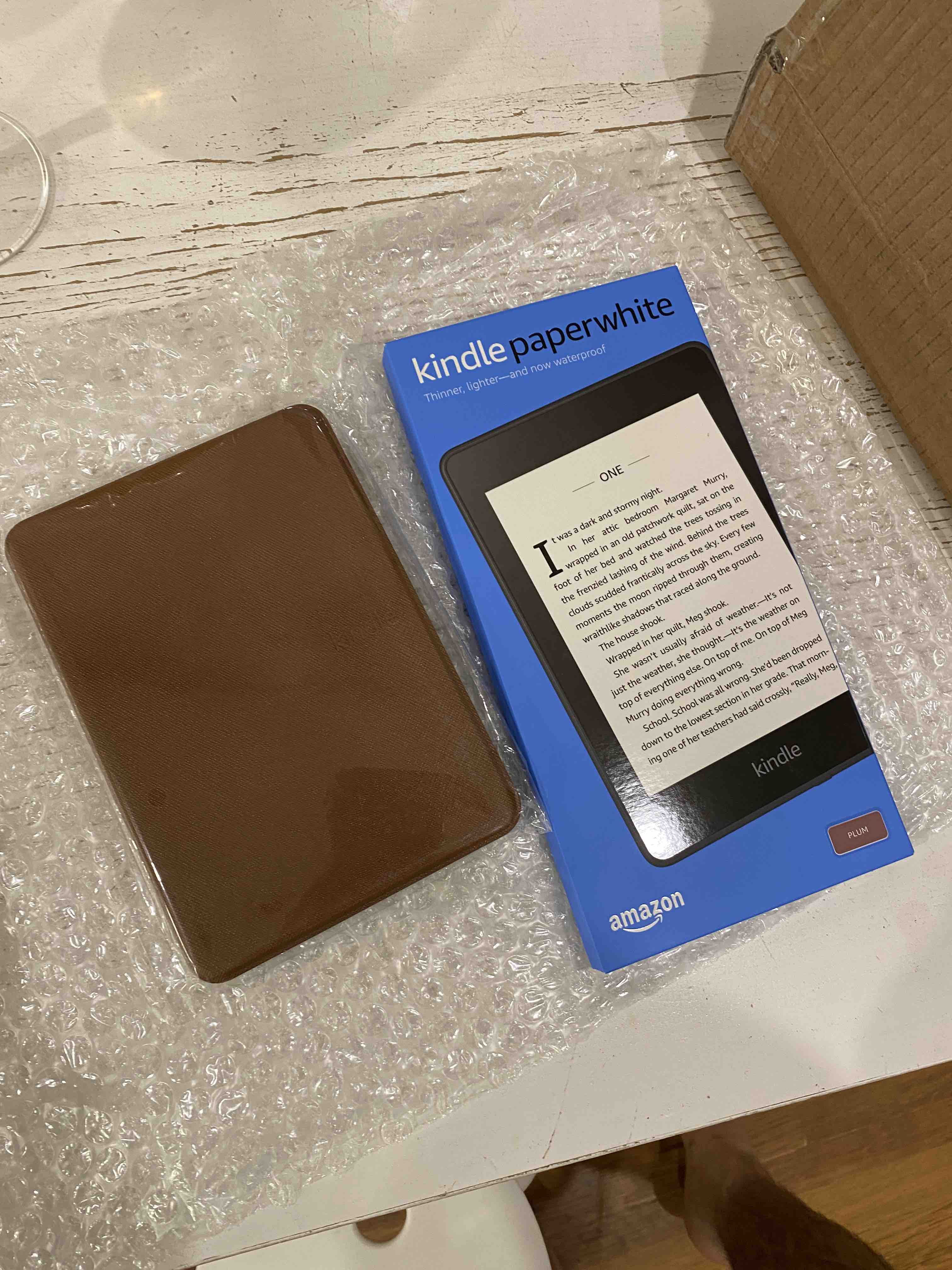 Amazon Kindle PaperWhite 2018 8Gb Special Offer Plum + обложка Brown