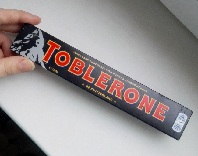 Купить шоколад Toblerone темный 100 г, цены на Мегамаркет | Артикул ...