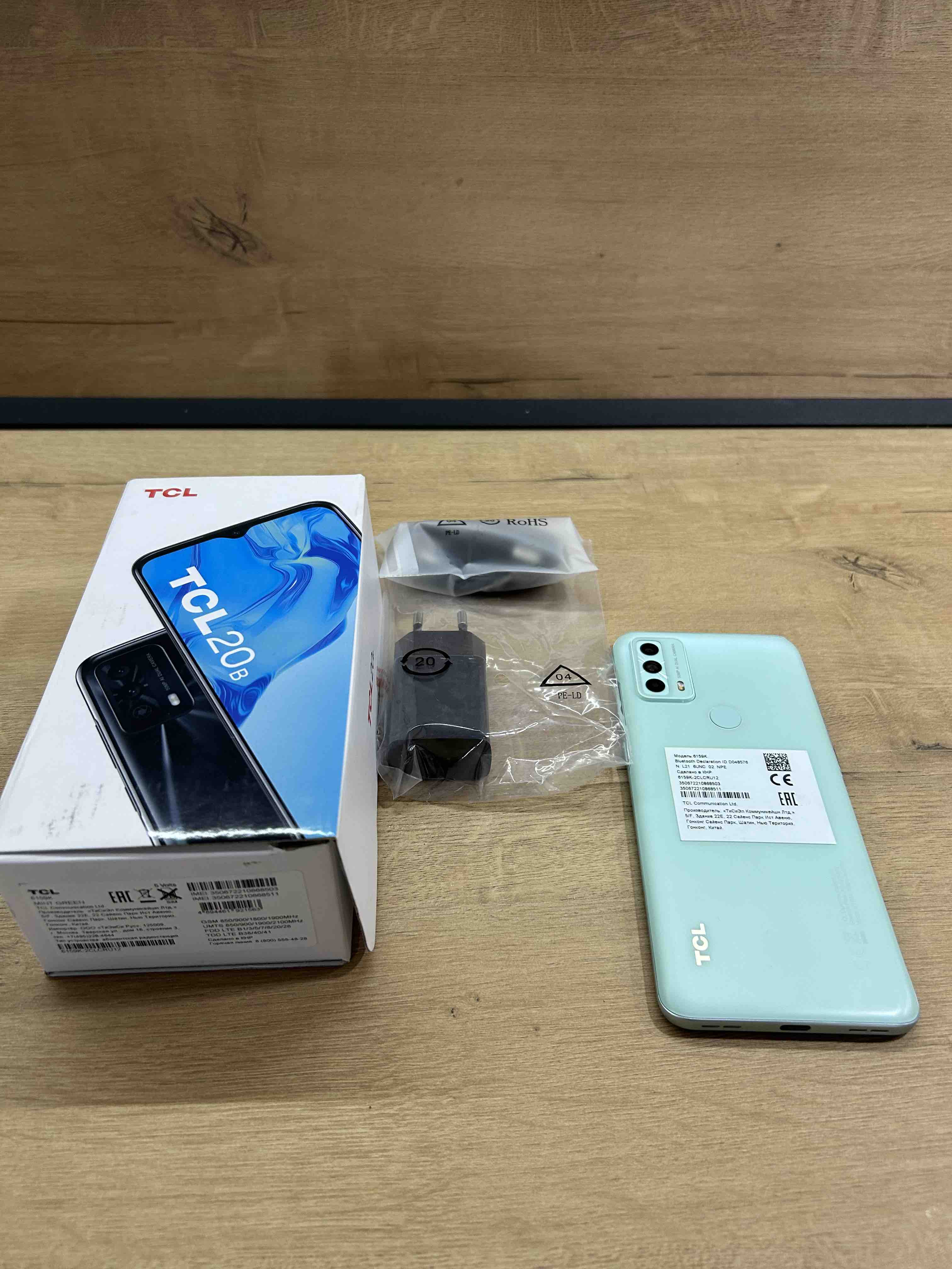 Смартфон TCL 20B 64GB Мятно-Green 4/64GB Mint Green, купить в Москве, цены  в интернет-магазинах на Мегамаркет