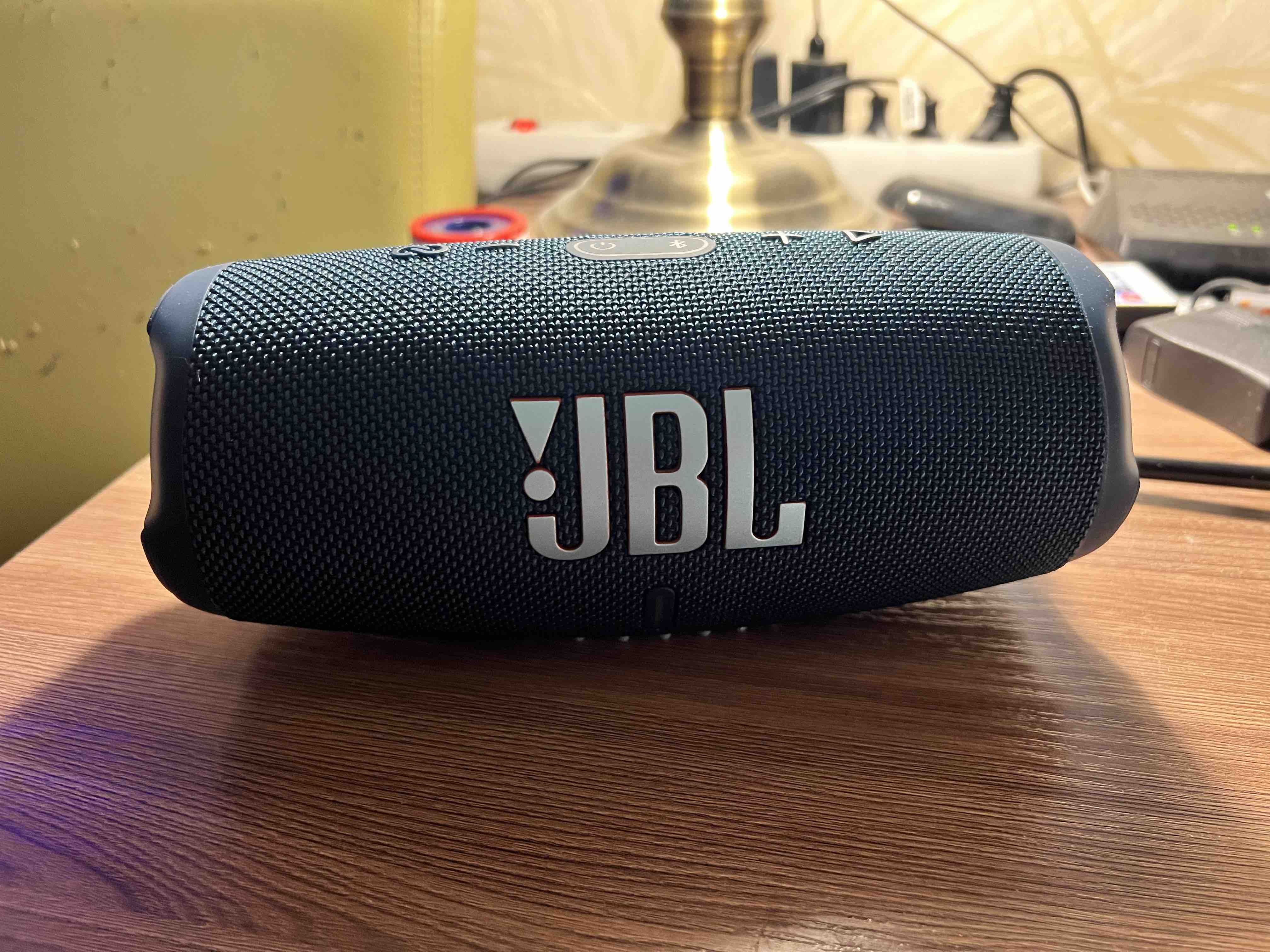 Портативная колонка JBL Charge 5 Blue - отзывы покупателей на маркетплейсе  Мегамаркет | Артикул: 100028302816