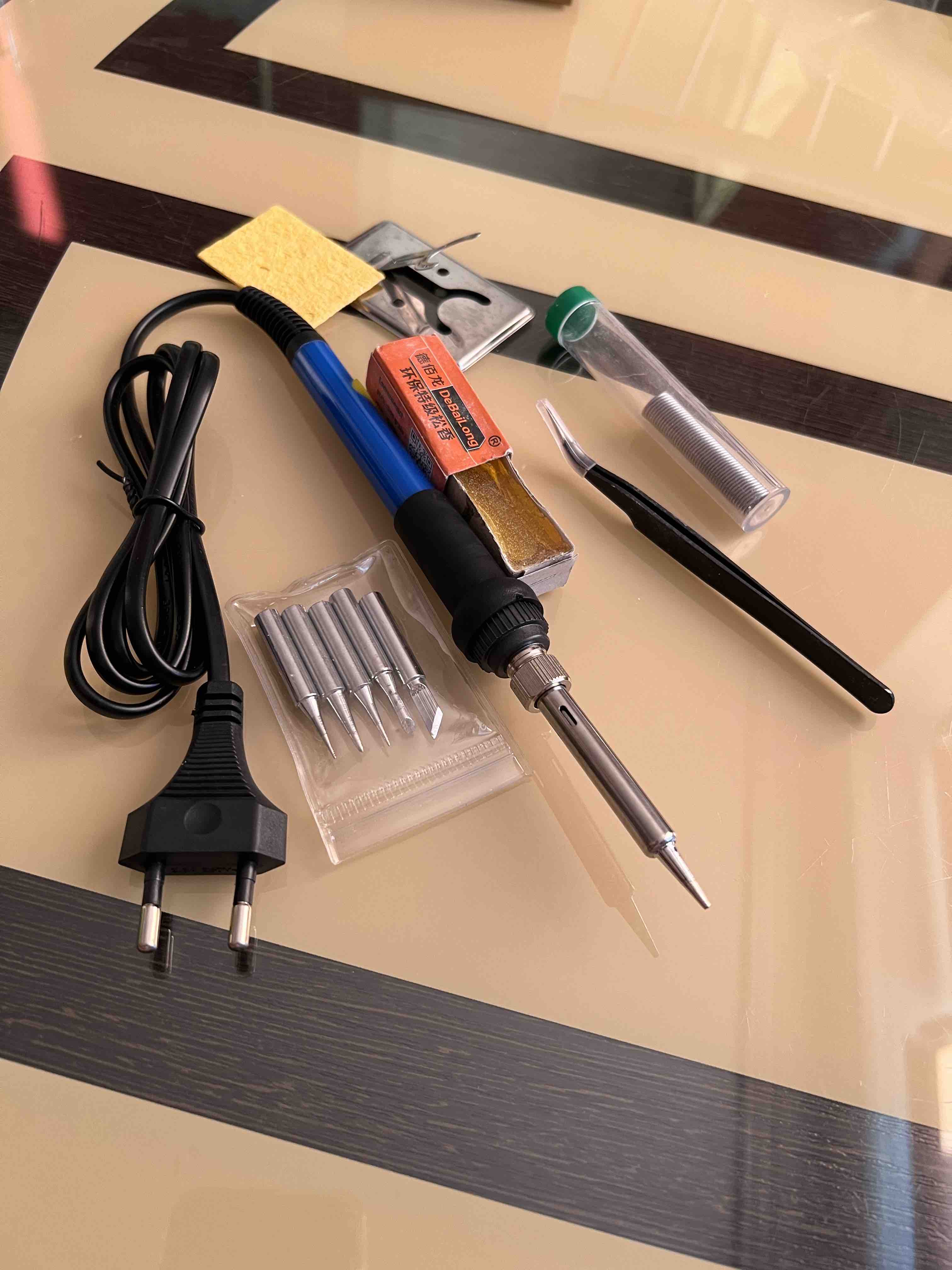 Паяльник NO:806 220V 60W с регулятором температуры 200-450°C + 5 жал ...