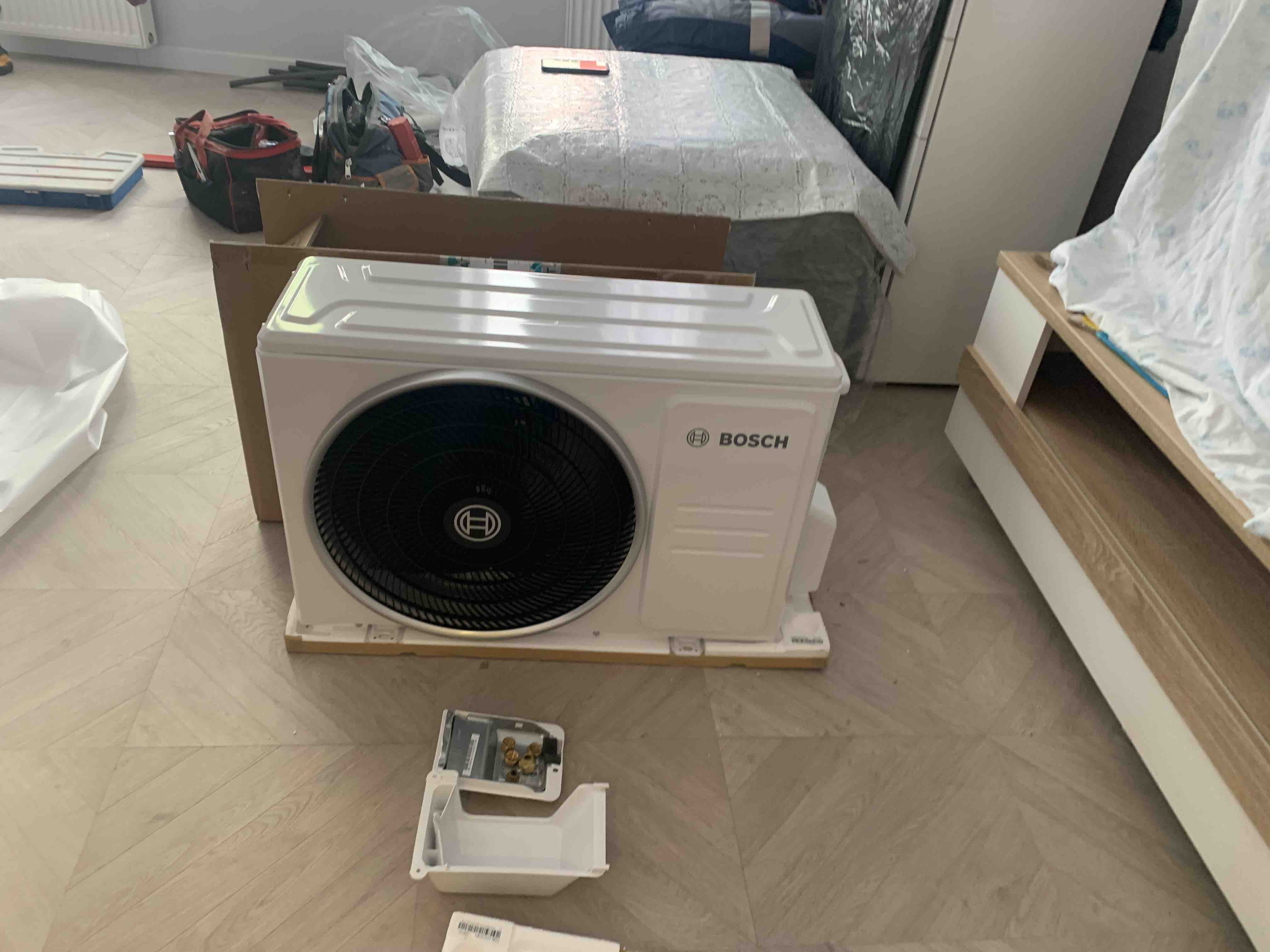 Сплит-система Bosch Climate Line 2000 CLL2000 W 23/CLL2000 23 - отзывы  покупателей на маркетплейсе Мегамаркет | Артикул: 100030516321