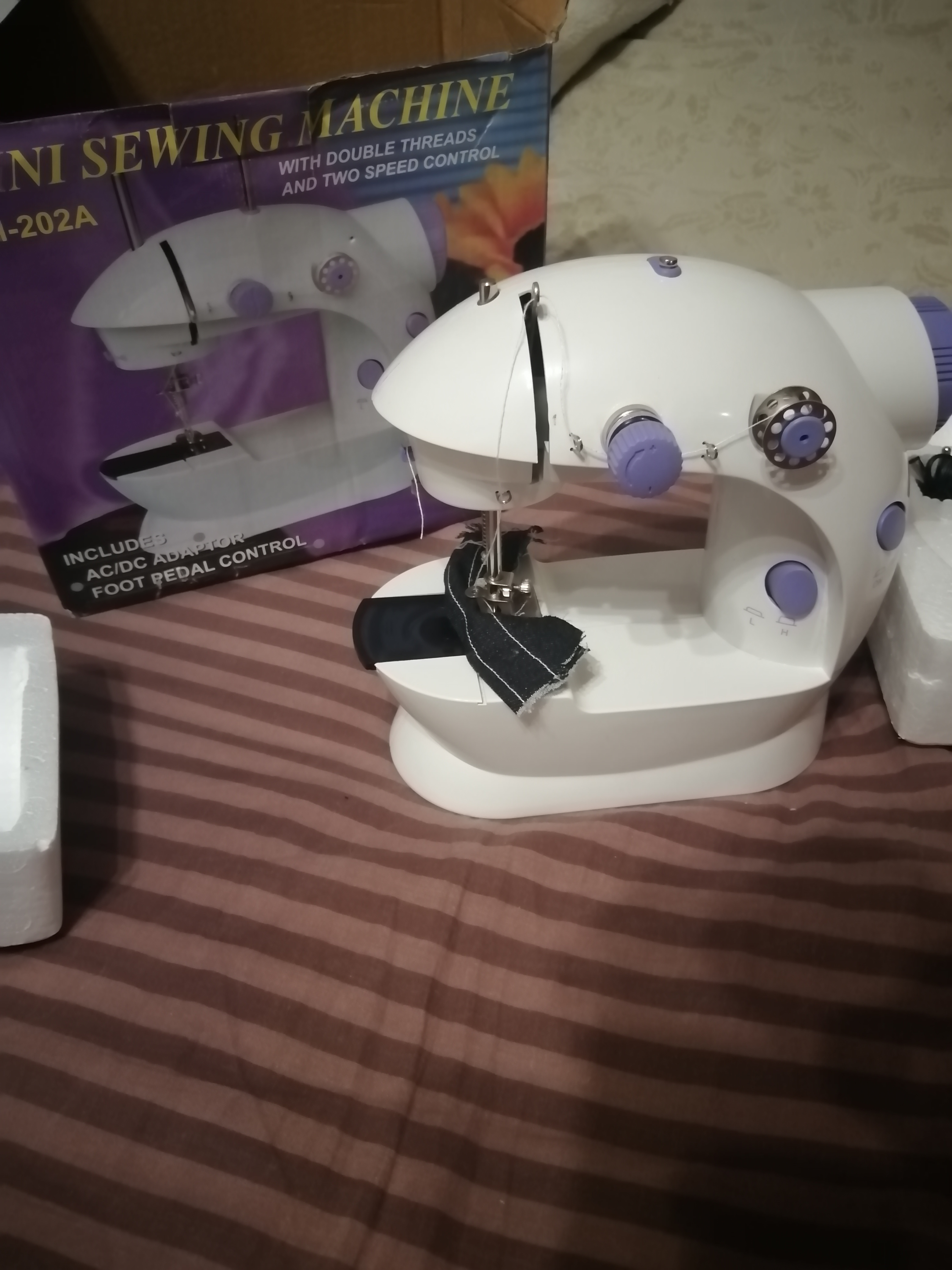 Швейная машина Mini Sewing Machine SM-202A - отзывы покупателей на  маркетплейсе Мегамаркет | Артикул: 600003892873