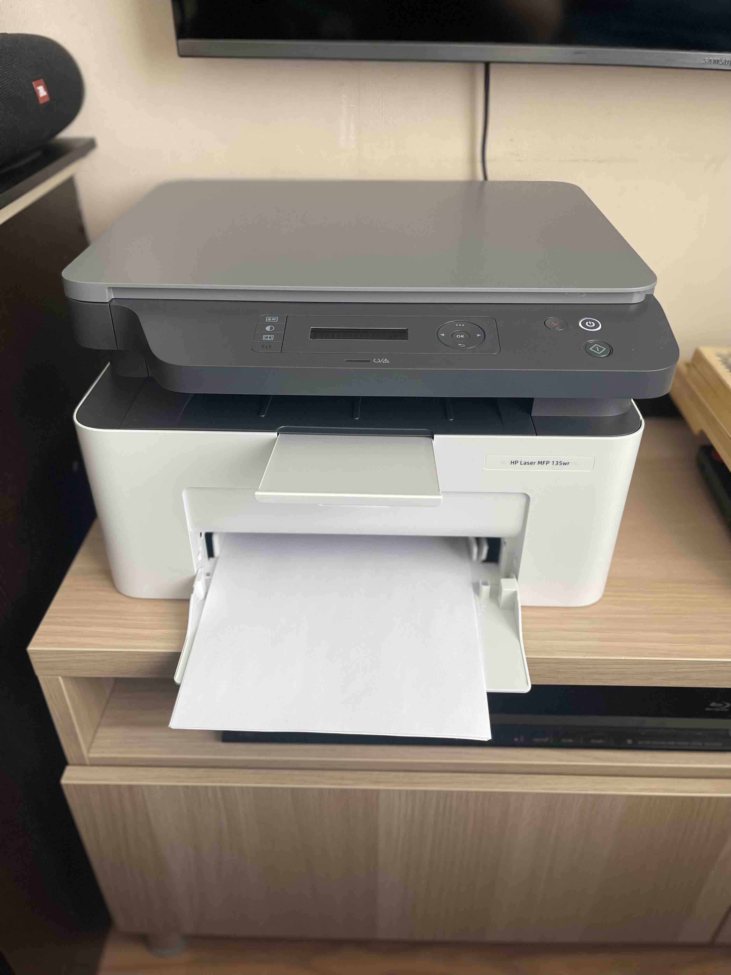 Лазерное МФУ HP Laser MFP 135wr - отзывы покупателей на маркетплейсе  Мегамаркет | Артикул: 100027654775