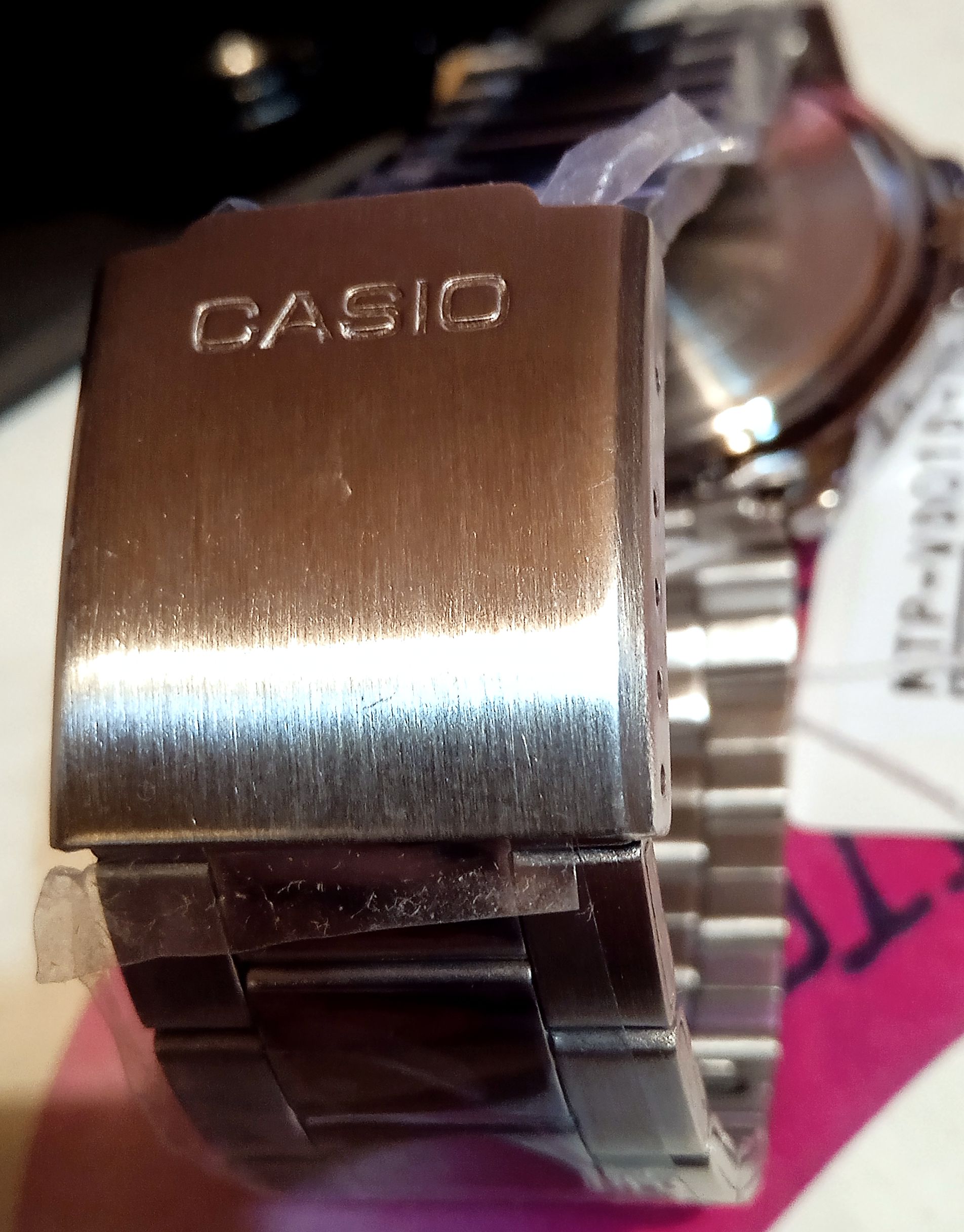 Наручные часы мужские Casio MTP-VD01D-1B - купить, цены на Мегамаркет