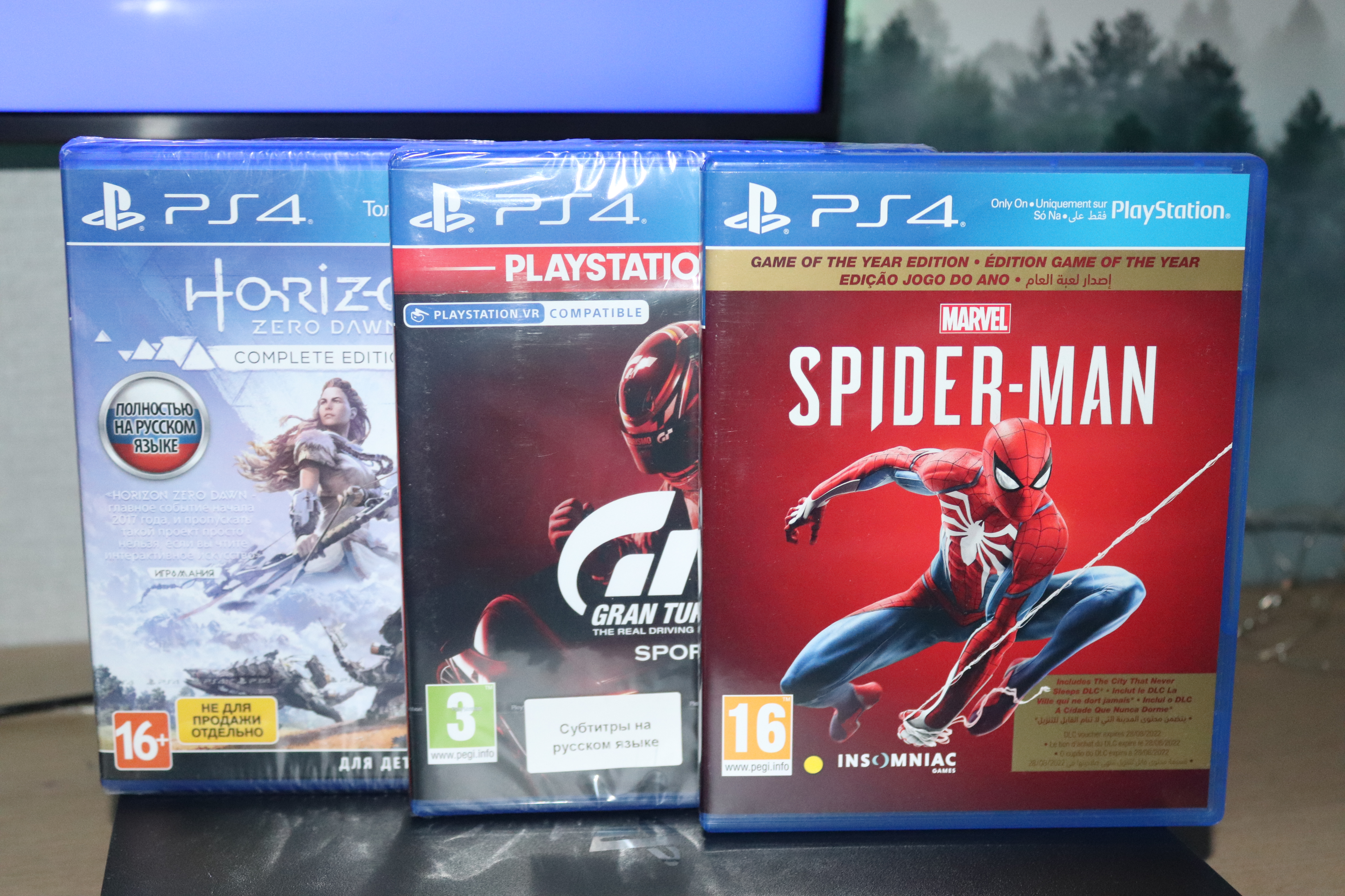 Игровая приставка Sony PlayStation 4 Slim 1TB Черный + Spider-Man - купить  в Москве, цены на Мегамаркет | 100023763374