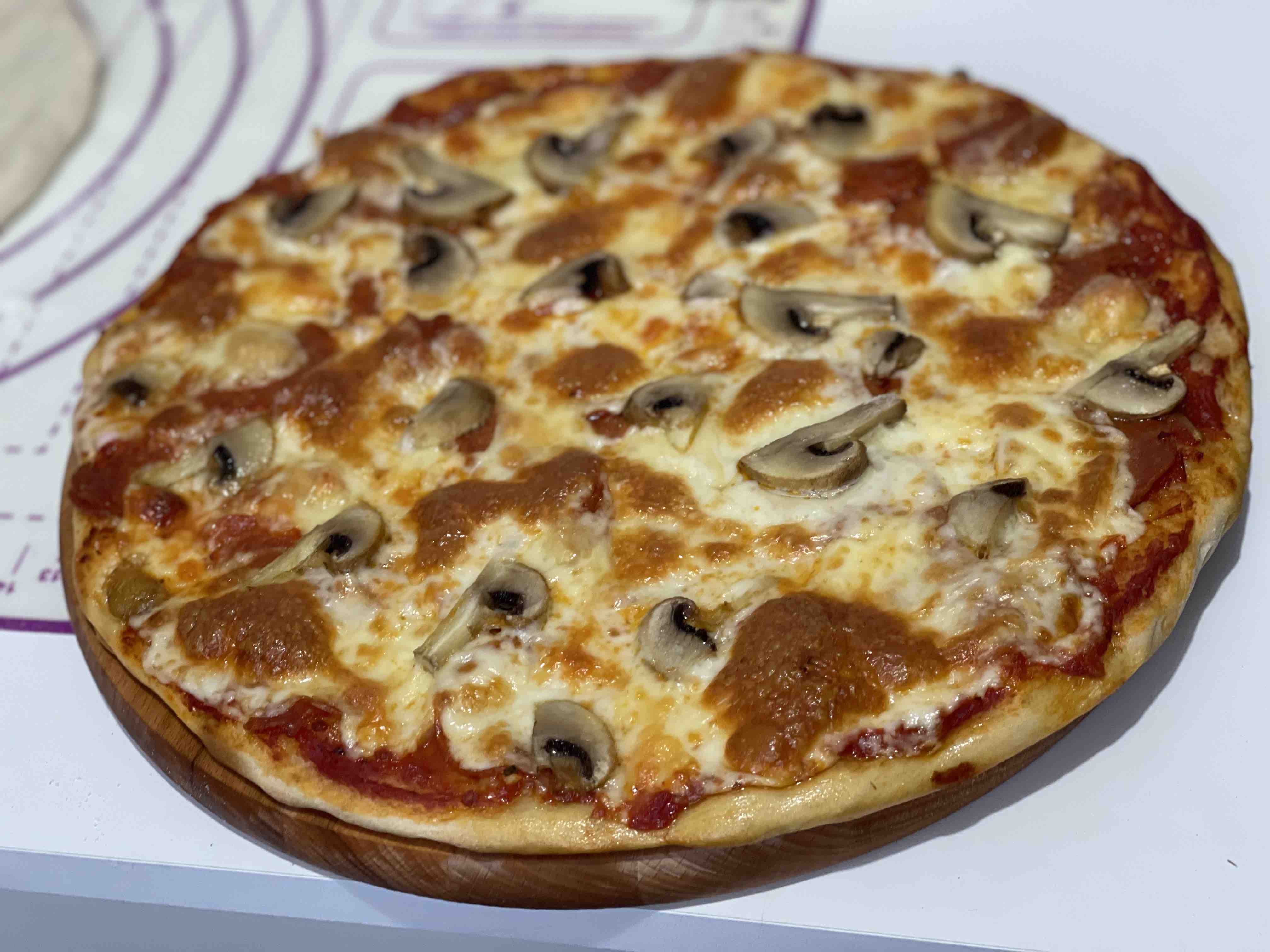 Соус томатный Mutti pizza aromatizzata для пиццы 400 г - отзывы покупателей  на маркетплейсе Мегамаркет | Артикул: 100023423860