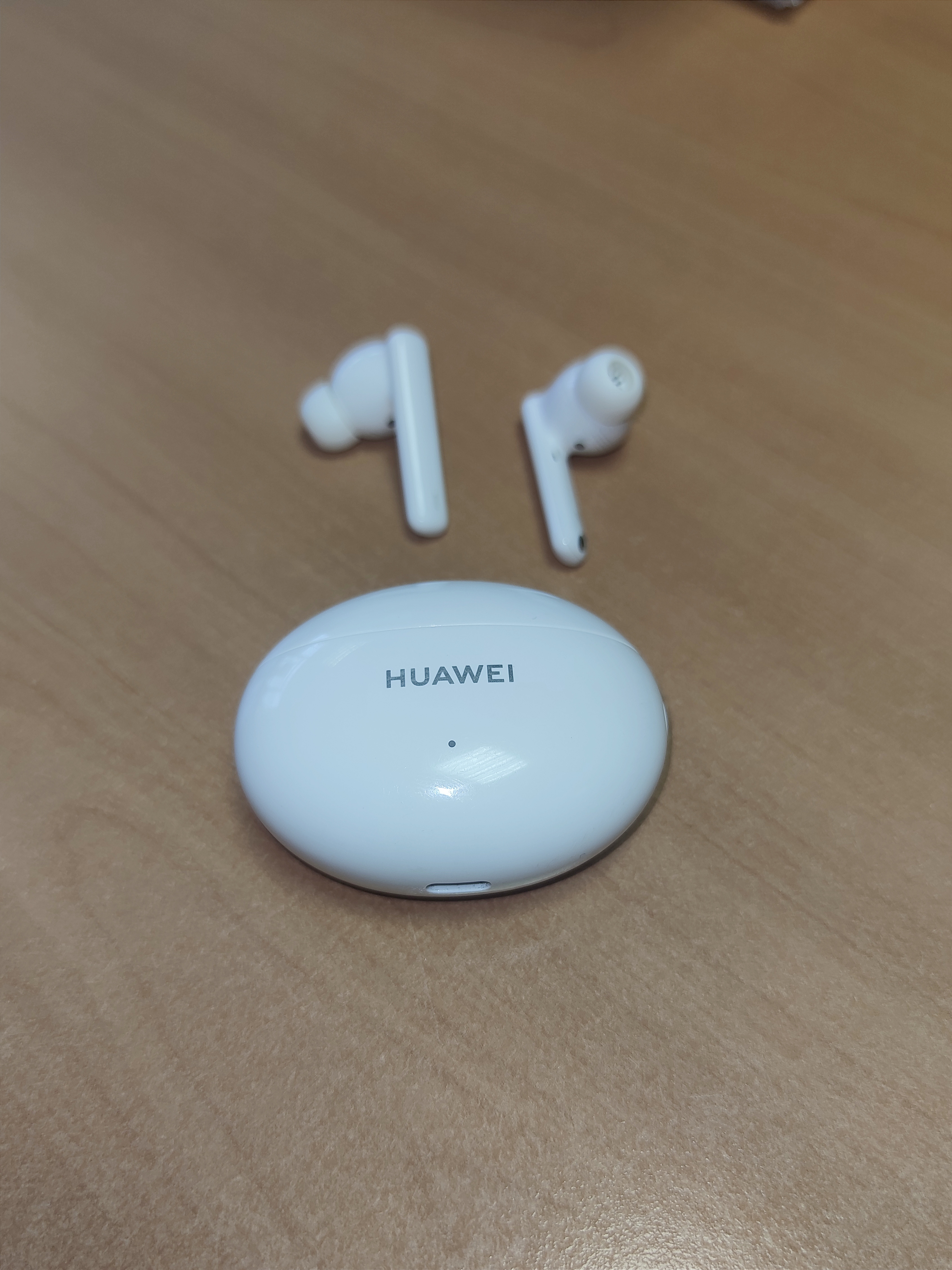 Беспроводные наушники Huawei Freebuds 4i Ceramic White, купить, цены в  интернет-магазинах на Мегамаркет