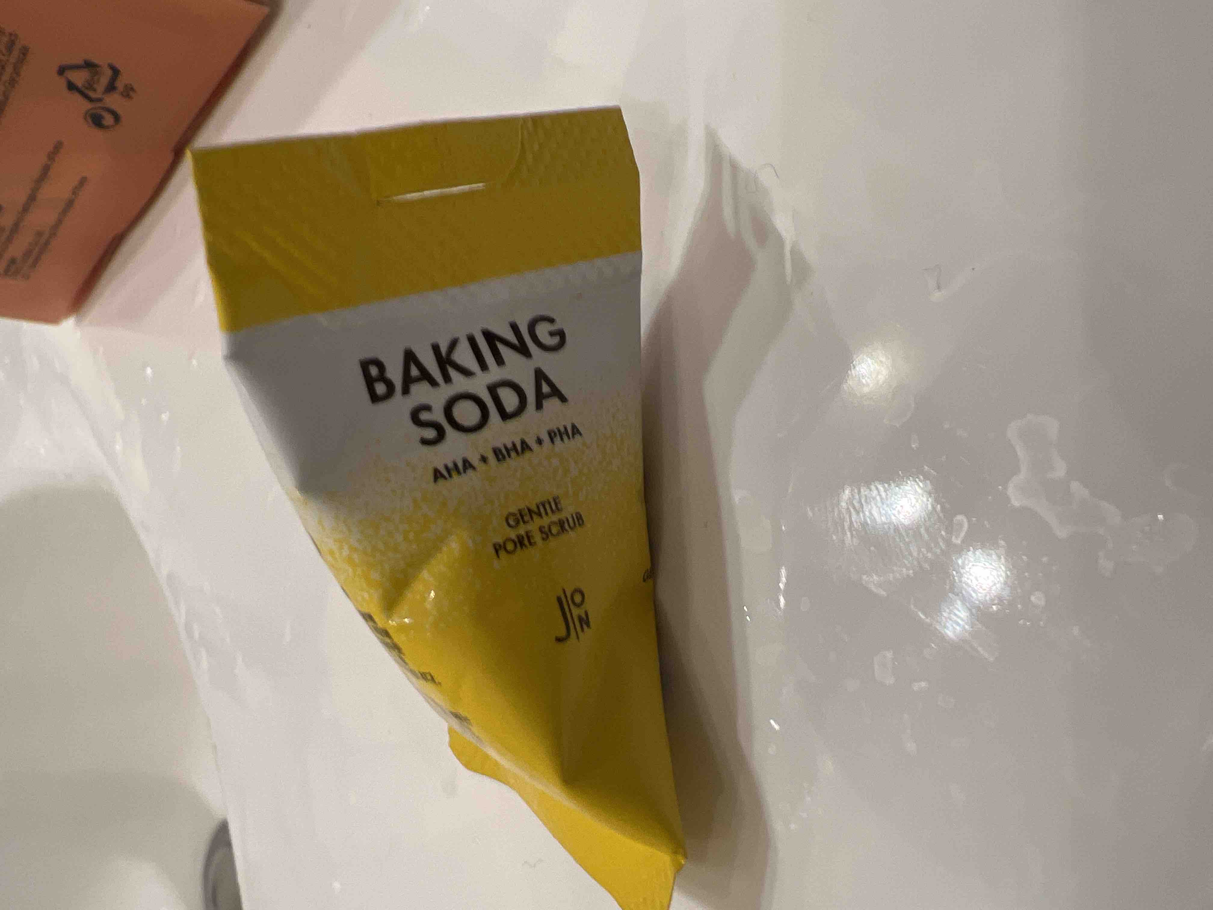 Скраб для лица с содой J:ON Baking Soda Gentle Pore Scrub 5гр - отзывы  покупателей на Мегамаркет | скрабы для лица 005713