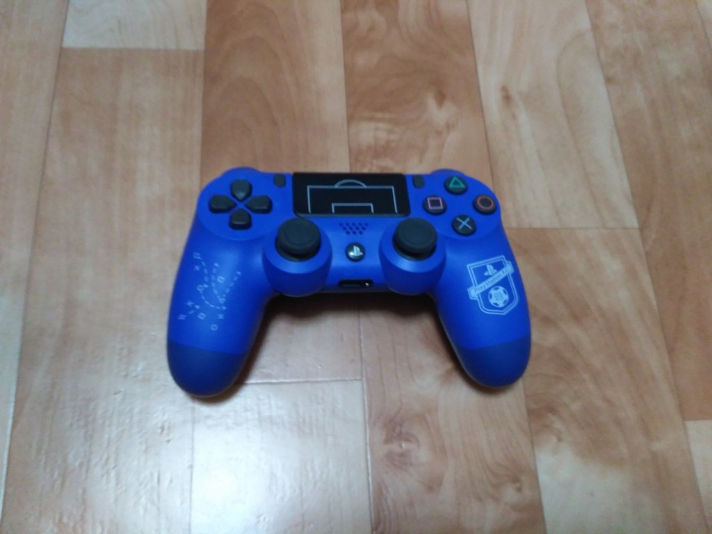 Геймпад Sony DualShock 4 v2 для Playstation 4 F.C. Blue (CUH-ZCT2E) -  отзывы покупателей на Мегамаркет