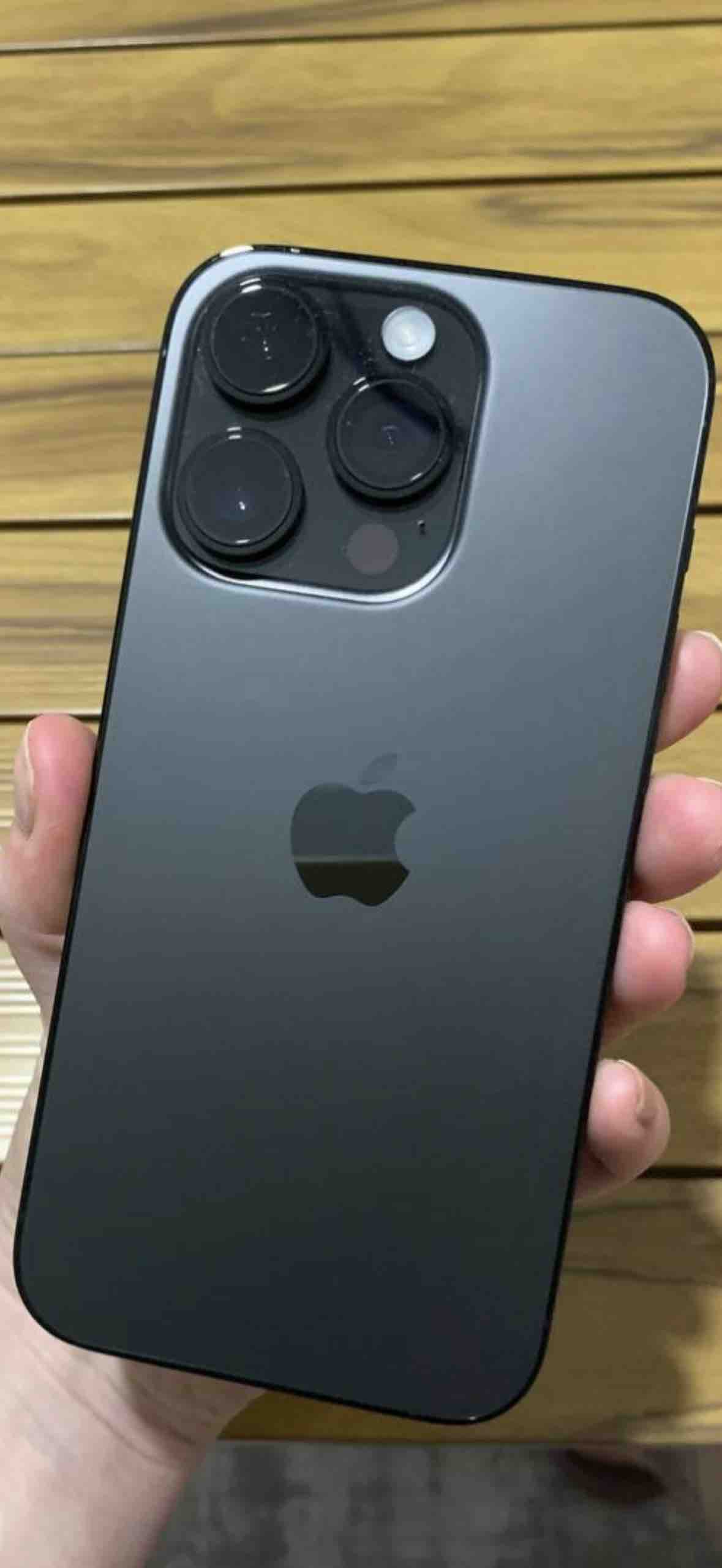 Смартфон Apple iPhone 14 Pro 256Gb Space Black - отзывы покупателей на  маркетплейсе Мегамаркет | Артикул: 100039500617