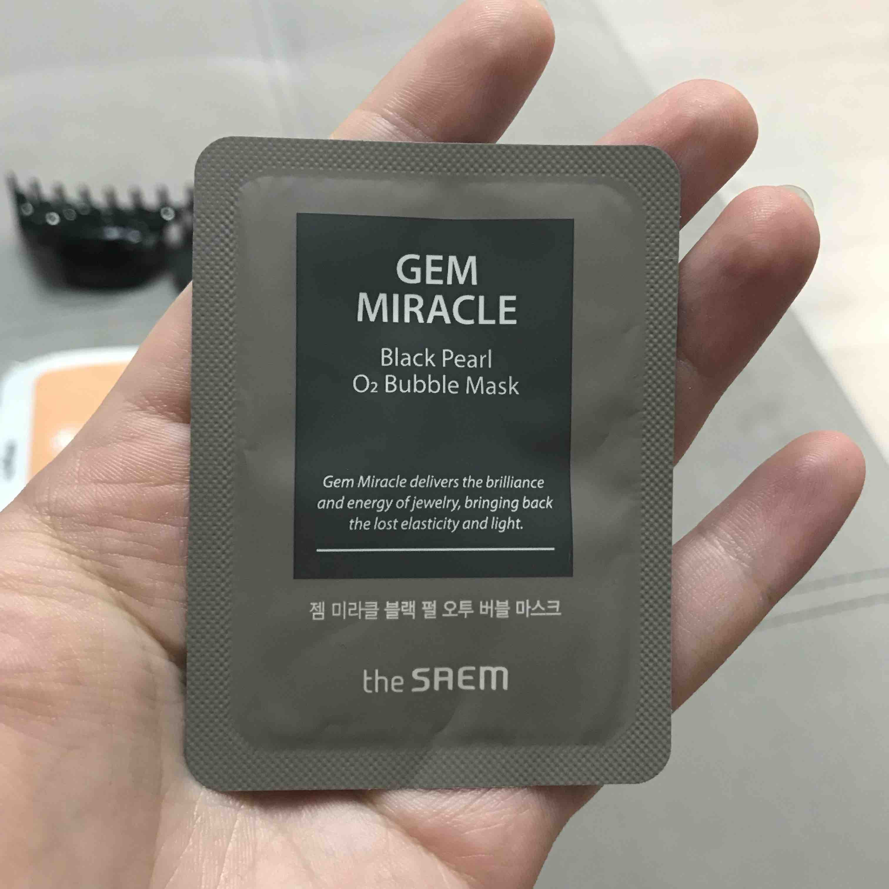 Gem miracle black pearl bubble mask