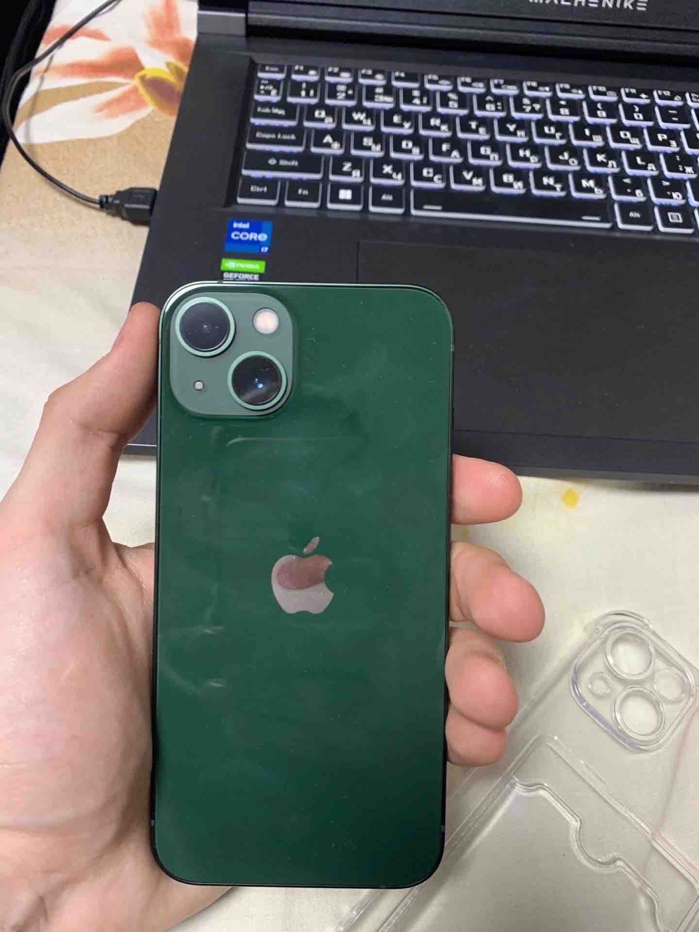 Смартфон Apple iPhone 13 128GB Green 2 SIM - отзывы покупателей на  маркетплейсе Мегамаркет | Артикул: 100048518347