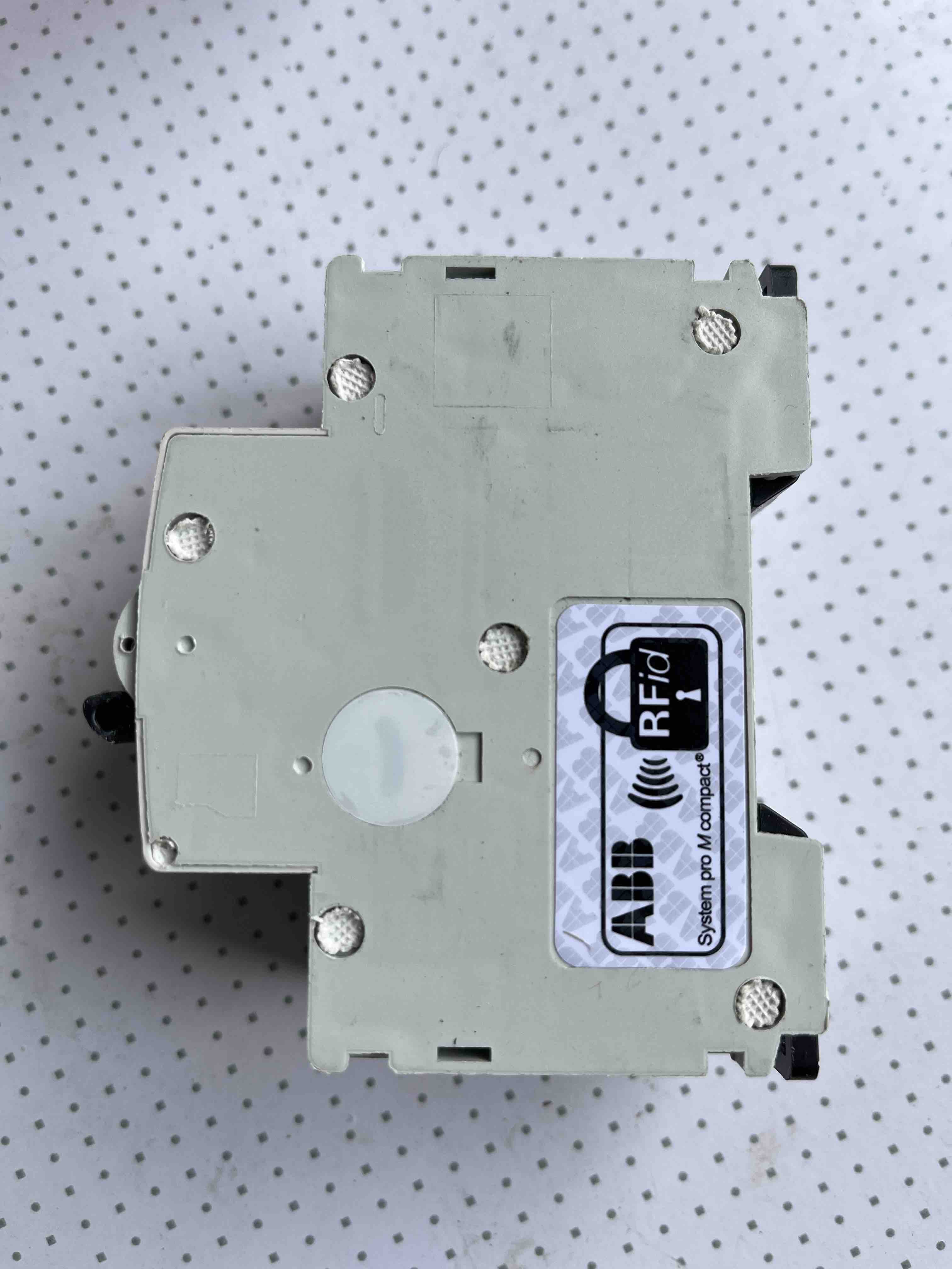 Дифференциальный автомат ABB DS941/DSH941R 25А 30мА тип AC - купить в ...