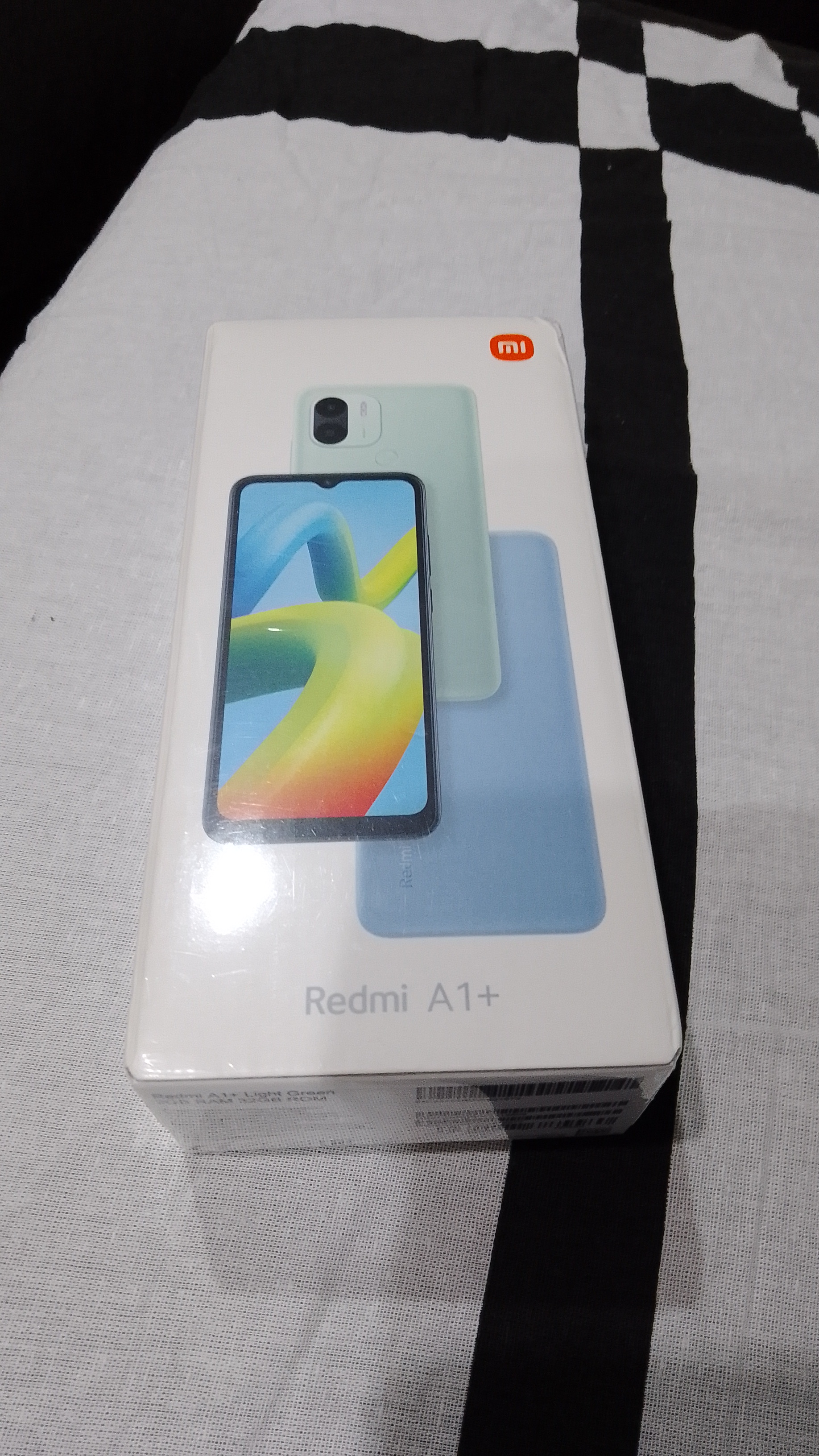 Смартфон Xiaomi Redmi A1+ 2/32GB Green (43107), купить в Москве, цены в  интернет-магазинах на Мегамаркет