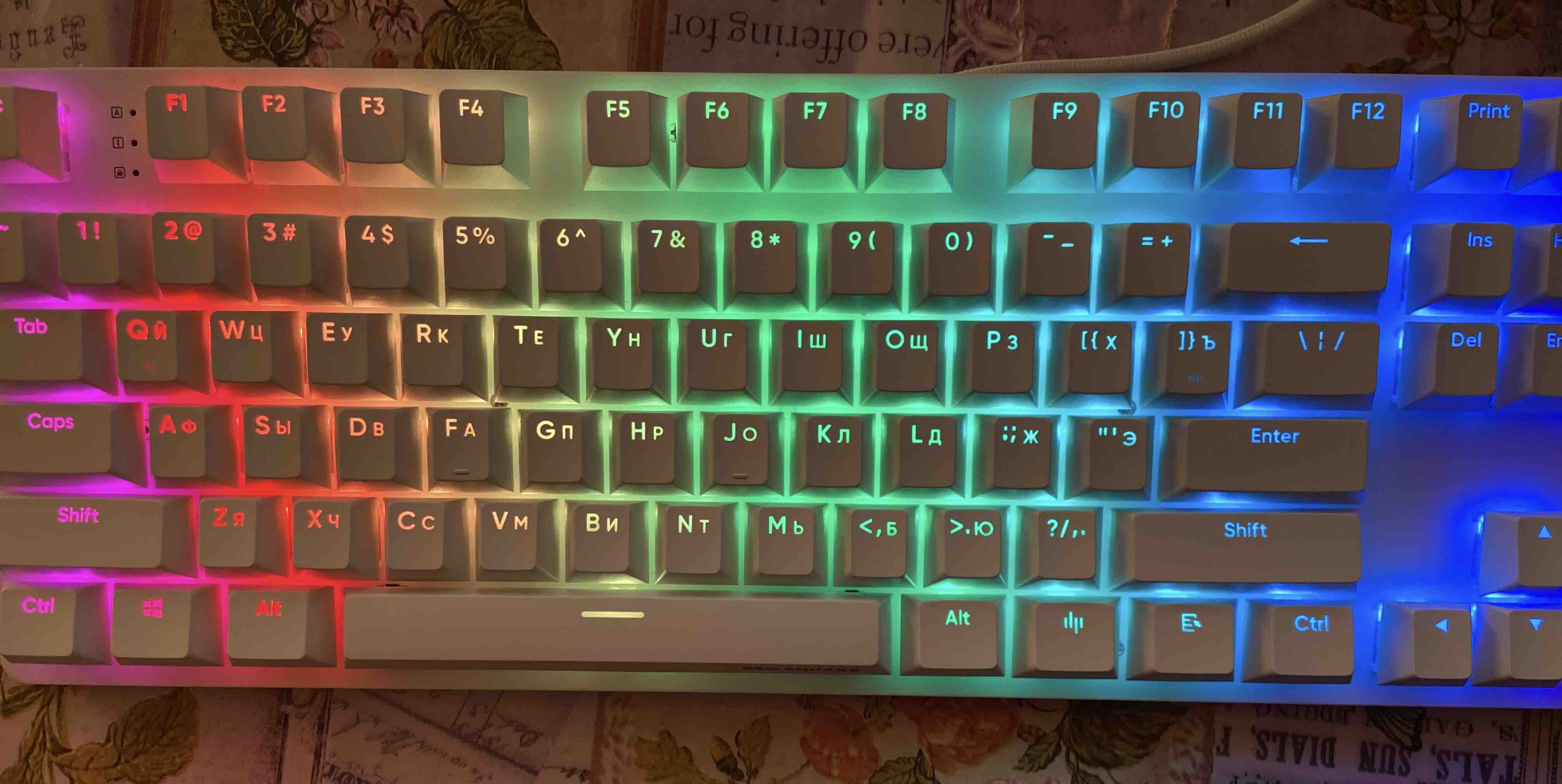 Red square keyrox tkl как включить подсветку. Игровая клавиатура Red Square Keyrox TKL g3ms White. Игровая клавиатура Red Square Keyrox TKL g3ms White (RSQ-20033). Red Square Keyrox TKL g3ms. Игровая клавиатура Red Square Keyrox TKL Aquarius (RSQ-20036.