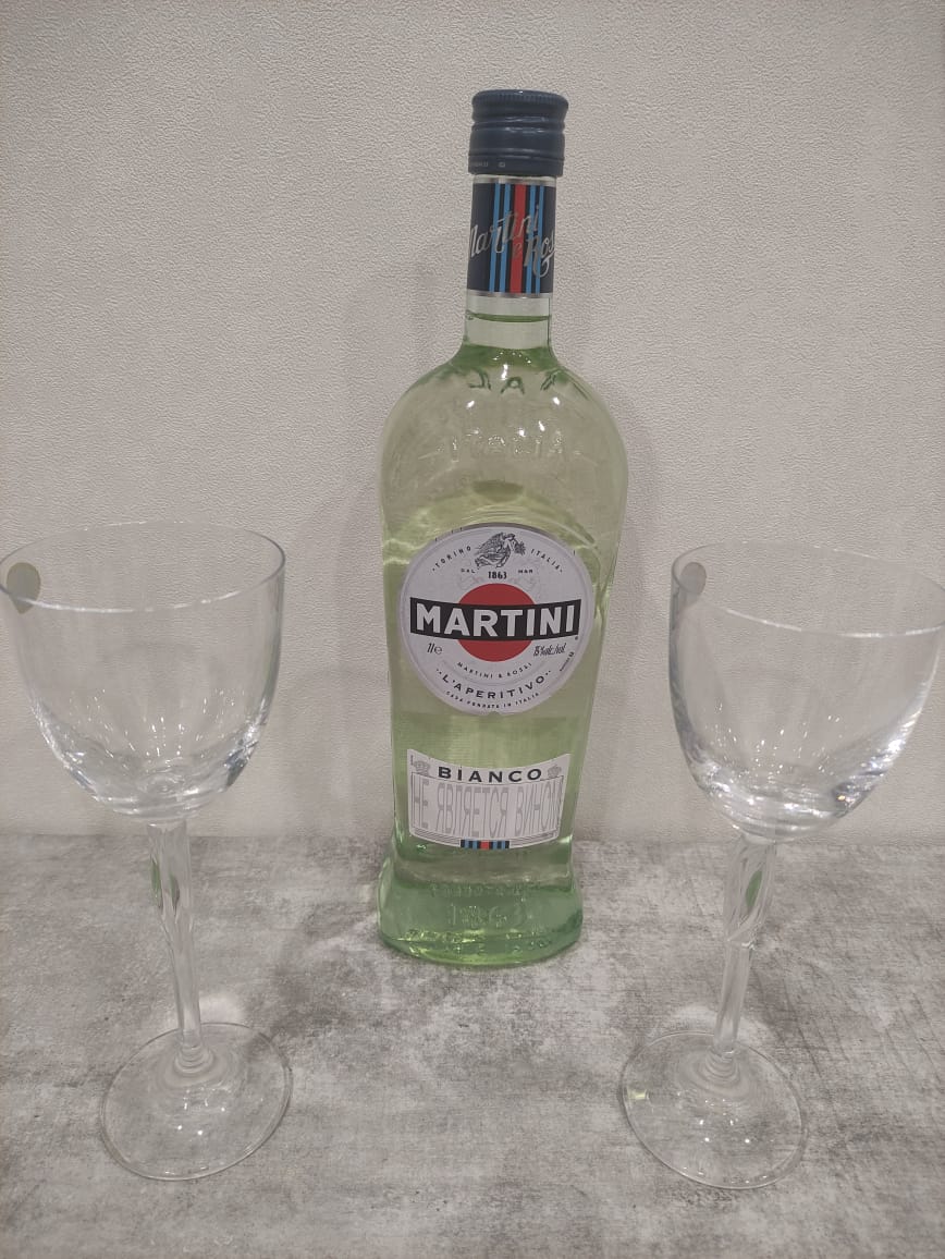 Набор Вермут Martini Bianco 1 л + 2 банки Тоник Rich 0,33 л - купить в  Москве, цены на Мегамаркет | 100047641726