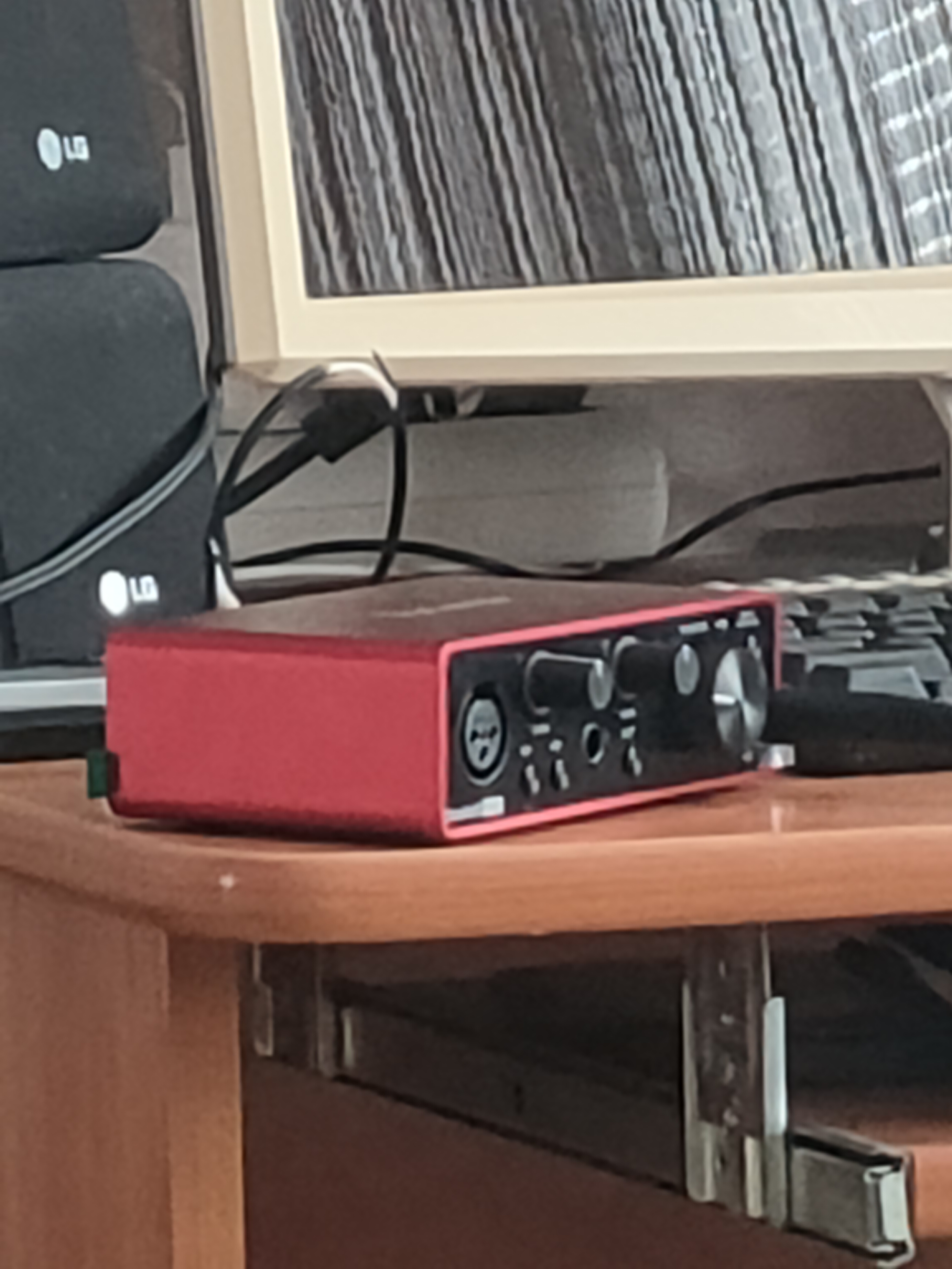 Звуковая карта FOCUSRITE Scarlett Solo 3nd Gen - отзывы покупателей на  маркетплейсе Мегамаркет | Артикул: 600000882177