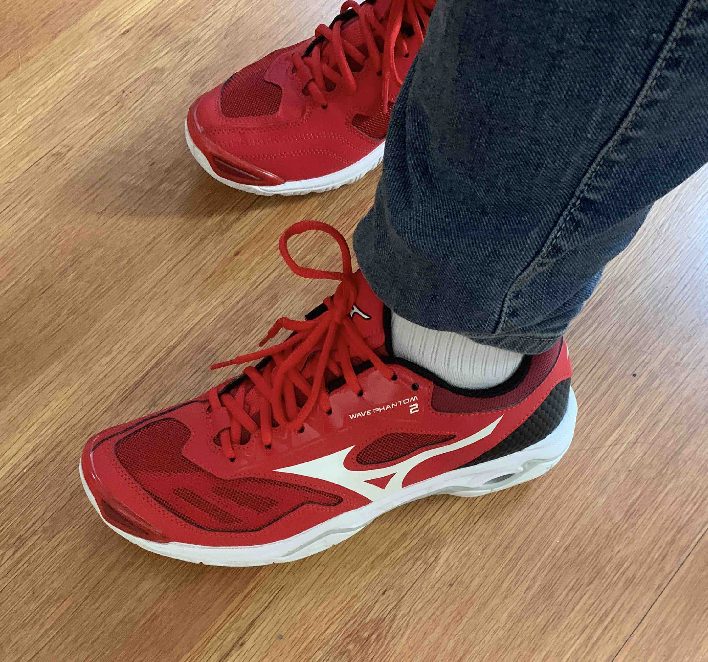 Mizuno wave 2025 maverick 2 red