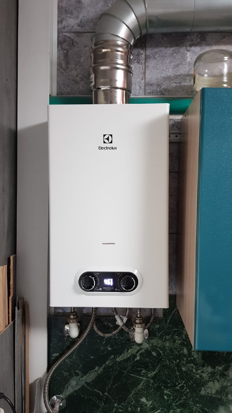 Газовая колонка Electrolux GWH 10 NanoPlus 2.0 white - отзывы покупателей  на маркетплейсе Мегамаркет | Артикул: 600000389178