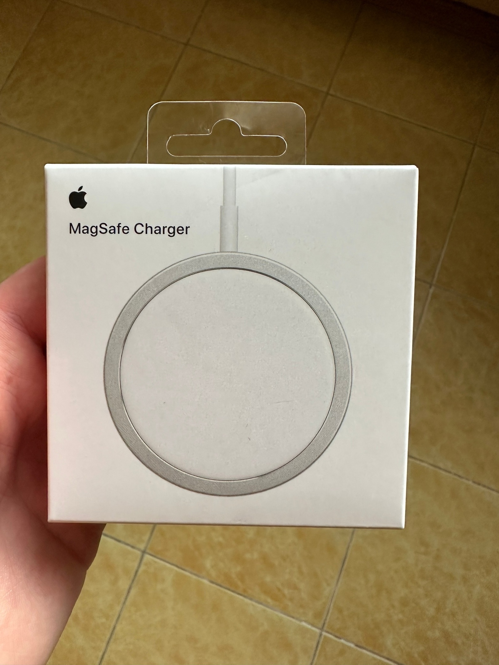 Беспроводное зарядное устройство Apple MagSafe Charger, 15 W белый  (MHXH3ZE/A) - отзывы покупателей на маркетплейсе Мегамаркет | Артикул:  100027469326