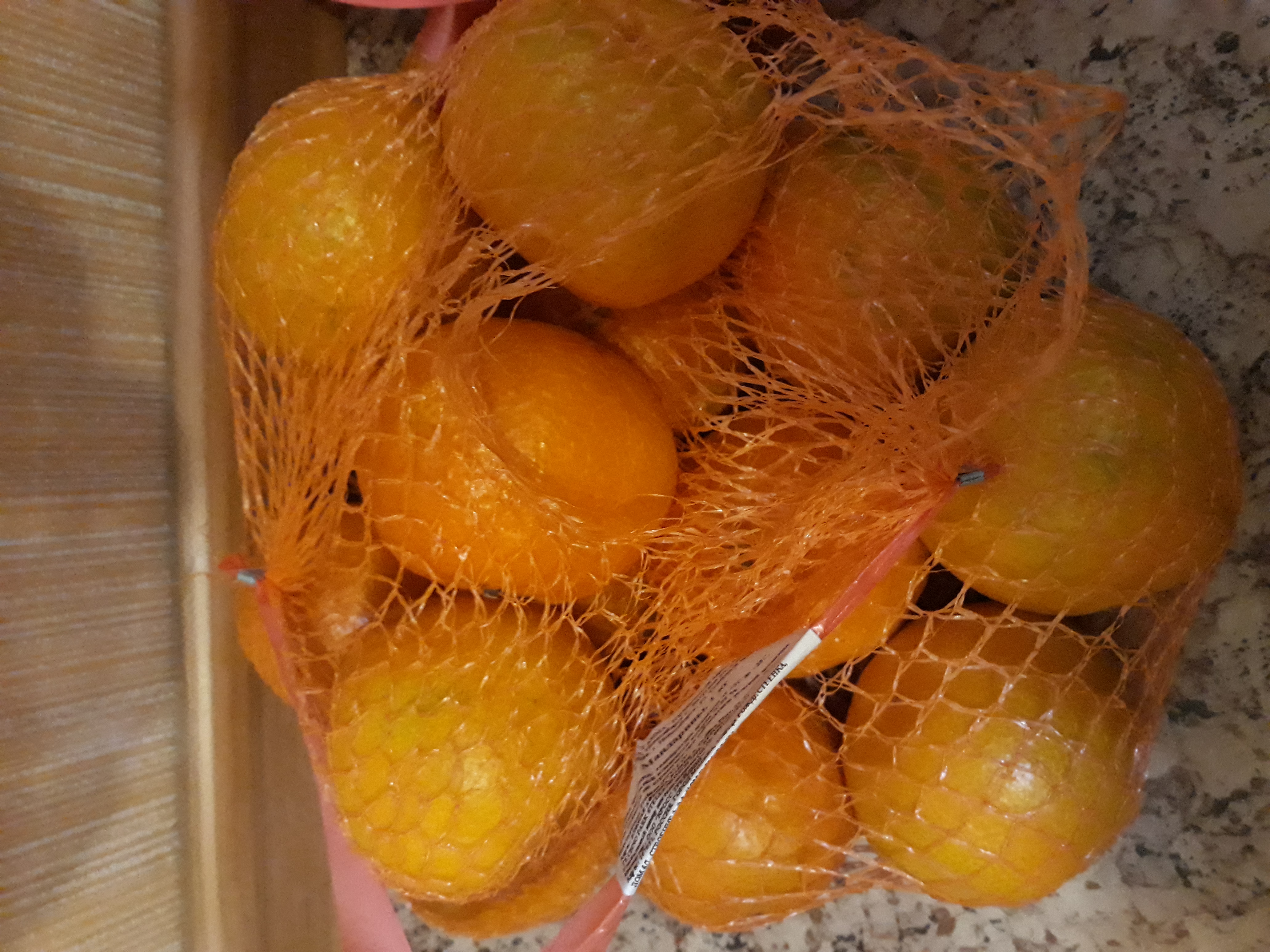 Лимонелла фрукт фото. Сорт цитруса и сладкой груши. Груша самарская красавица окс 1год. Груша уралочка. Груша уралочка.