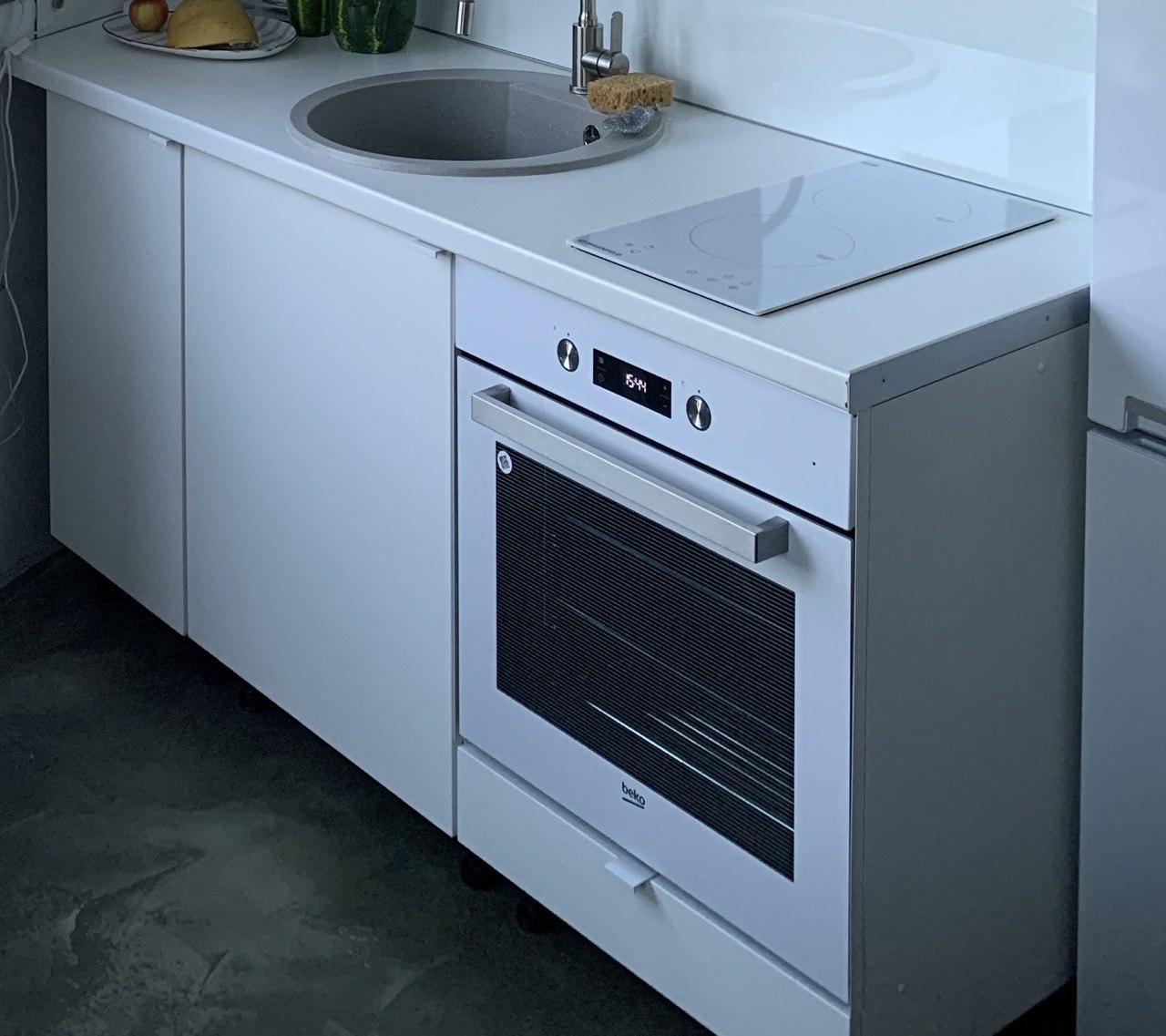 Встраиваемый электрический духовой шкаф beko bie21300w