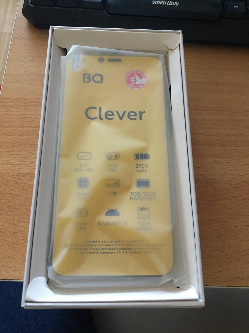 Смартфон BQ BQ-5765L Clever 3/16GB Gold - отзывы покупателей на Мегамаркет